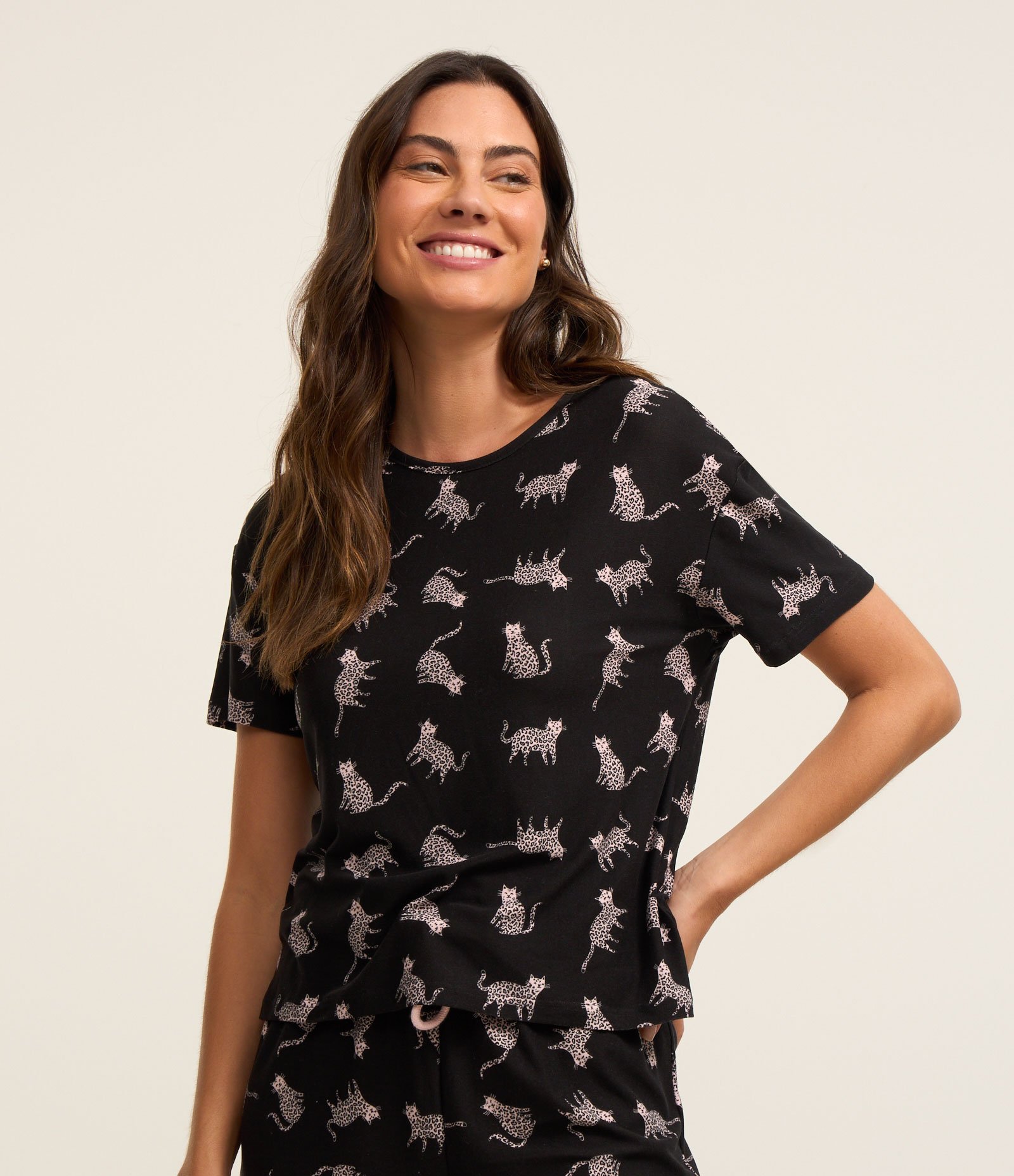 Blusa de Pijama com Estampa de Gatos Onça Preto 1