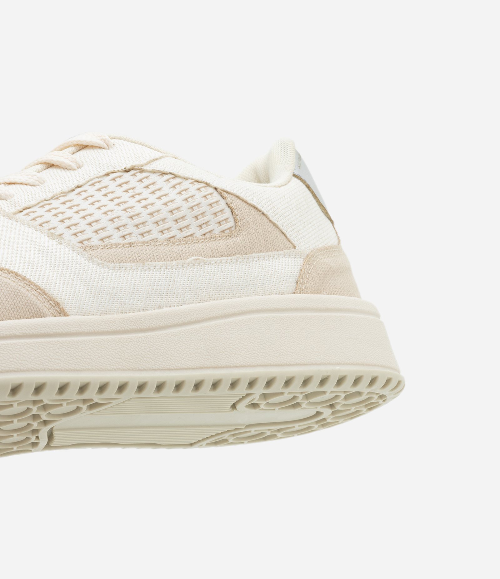 Tênis em PU com Detalhes em Mix de Recortes Off White 3