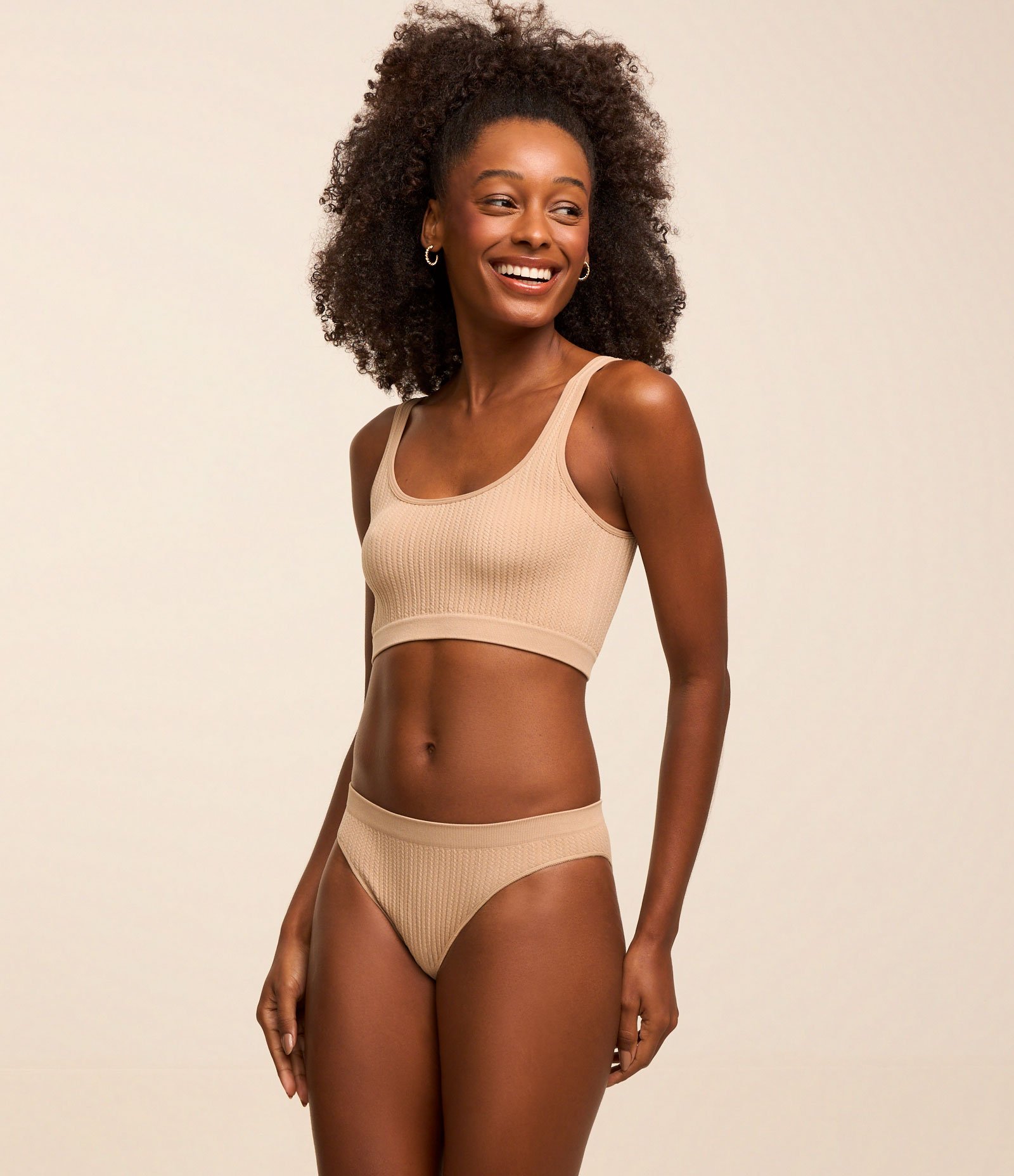 Sutiã Top Sem Bojo e Sem Aro em Poliamida com Textura Canelada Bege 1