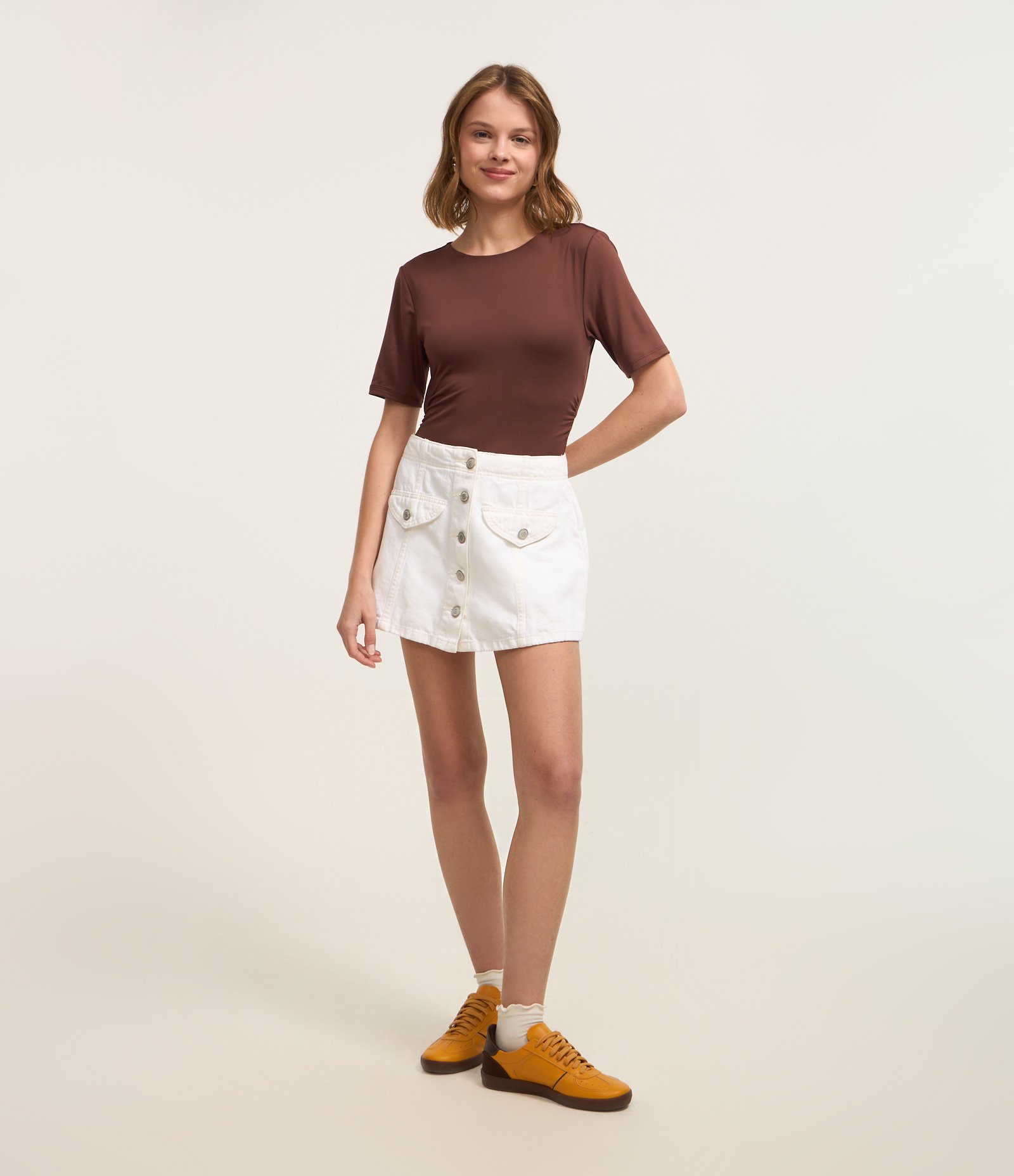 Short Saia em Sarja com Botões e Bolso Acessório Branco 1