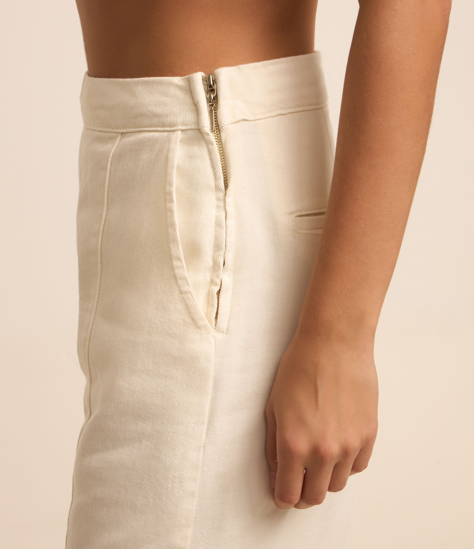 Calça Reta Alfaiatada em com Barra Desfeita com Franjas Off White 6