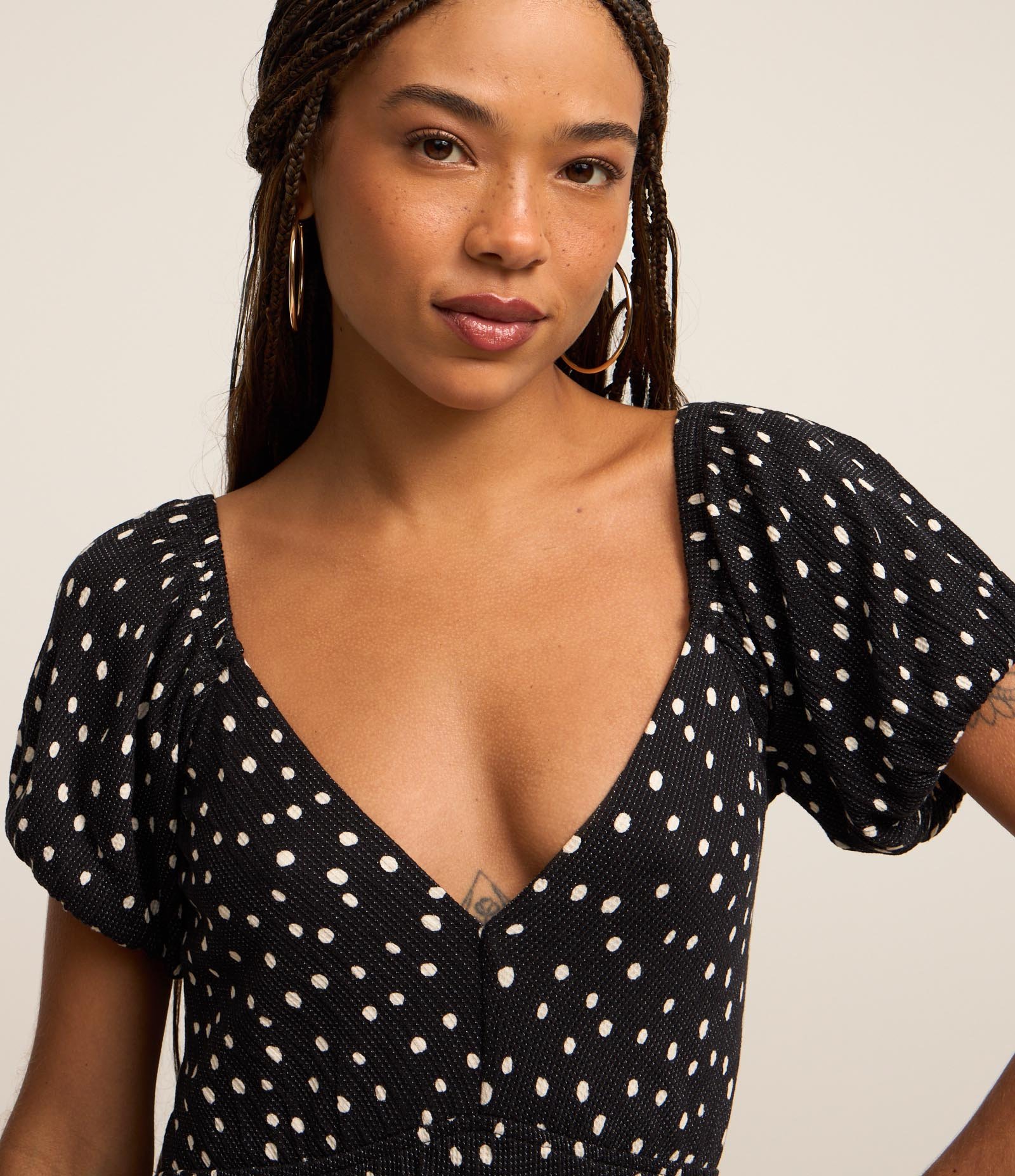 Vestido New Midi Texturizado com Estampa Poá Preto 3