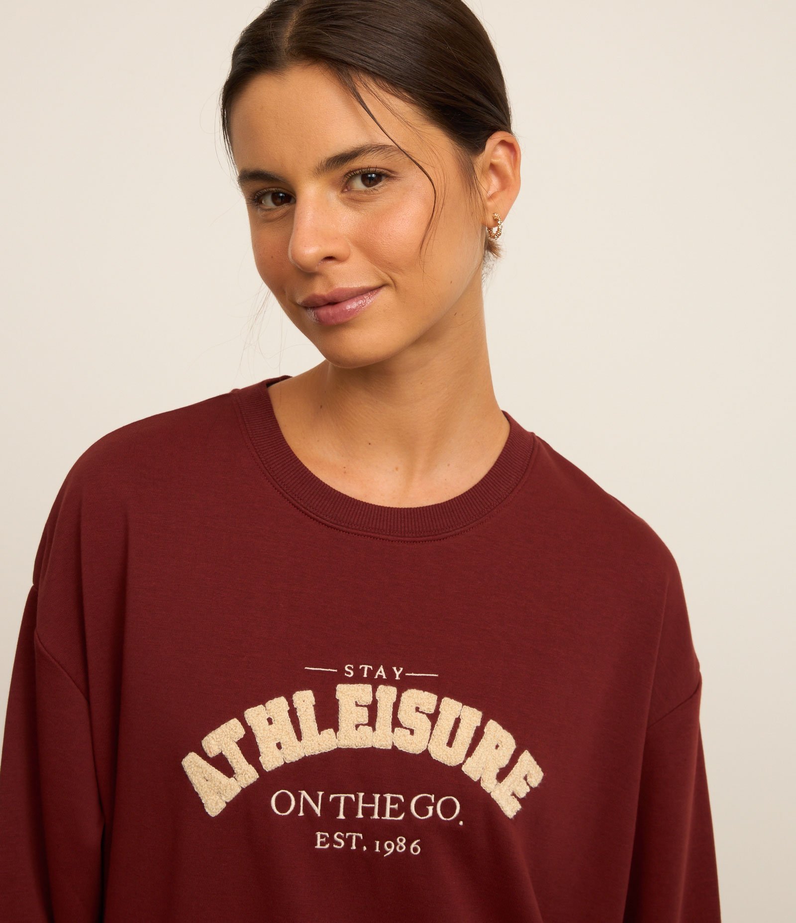 Casaco Fechado Esportivo em Moletom com Bordado Athleisure Vermelho 1