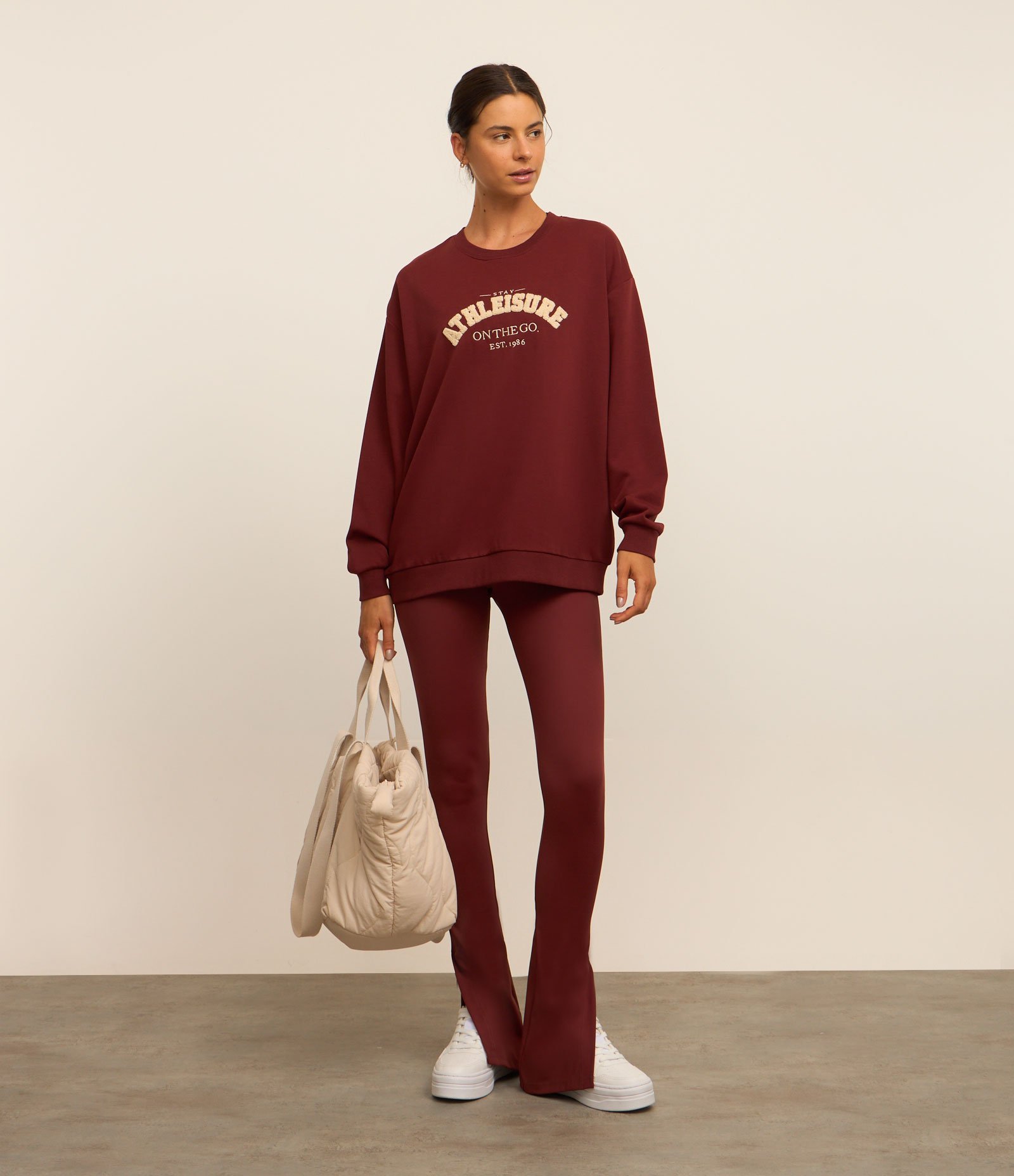 Casaco Fechado Esportivo em Moletom com Bordado Athleisure Vermelho 3