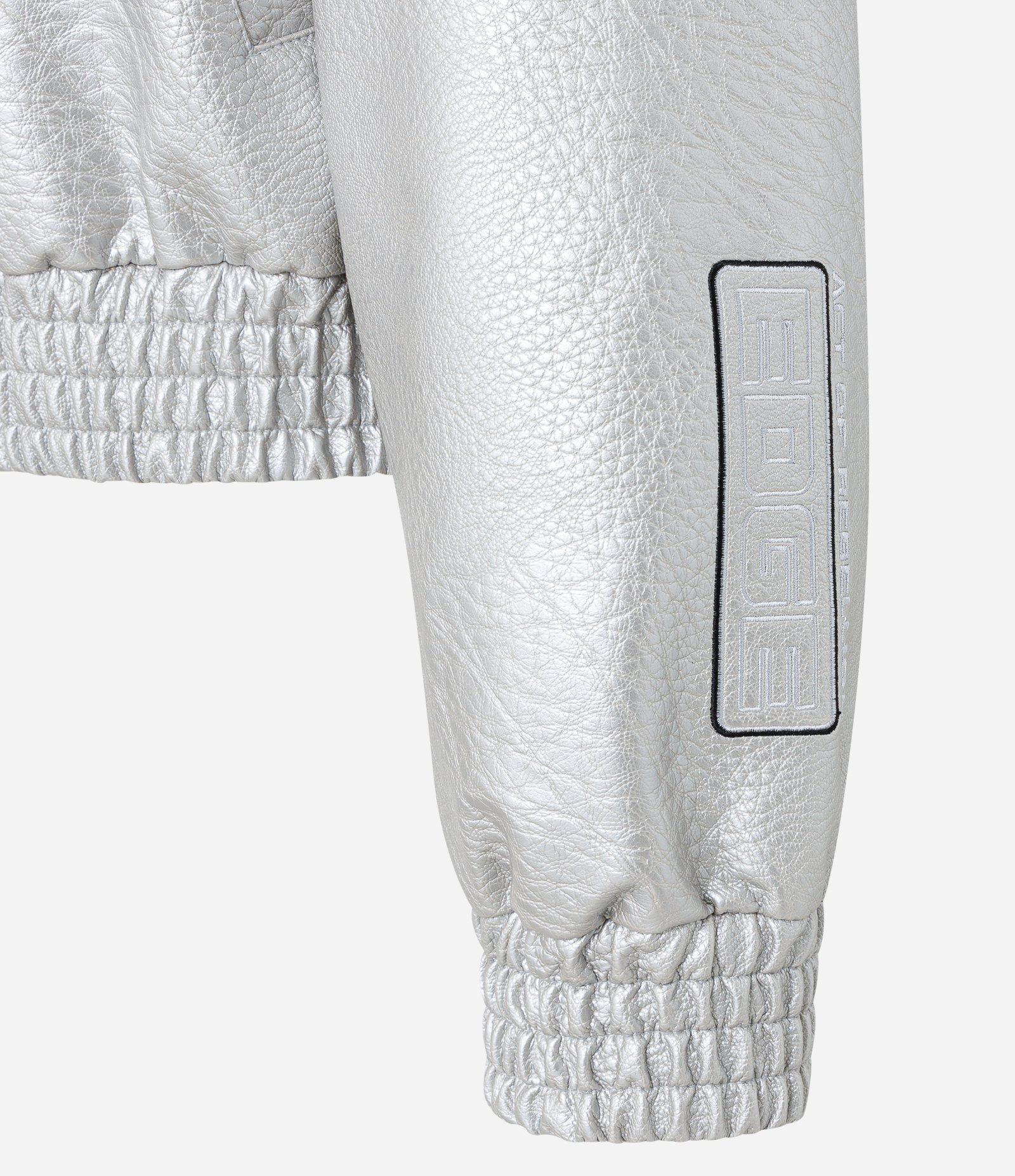 Jaqueta Metalizada em Pu com Bordado Lettering Prata 10