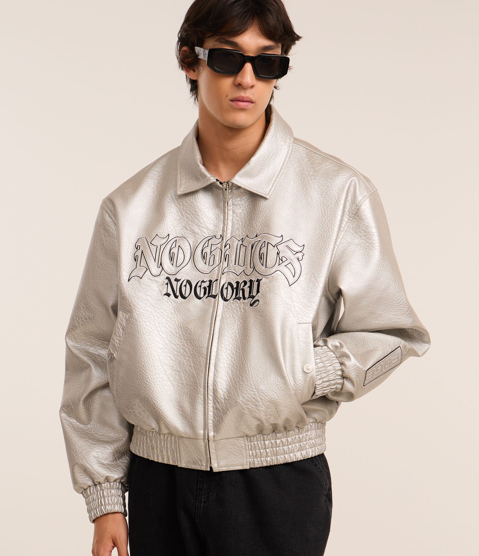 Jaqueta Metalizada em Pu com Bordado Lettering Prata 7