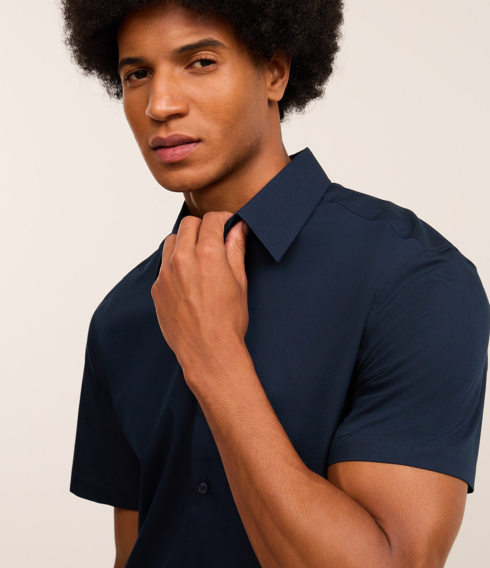 Camisa Slim em Fibra de Bambu Azul Marinho 4
