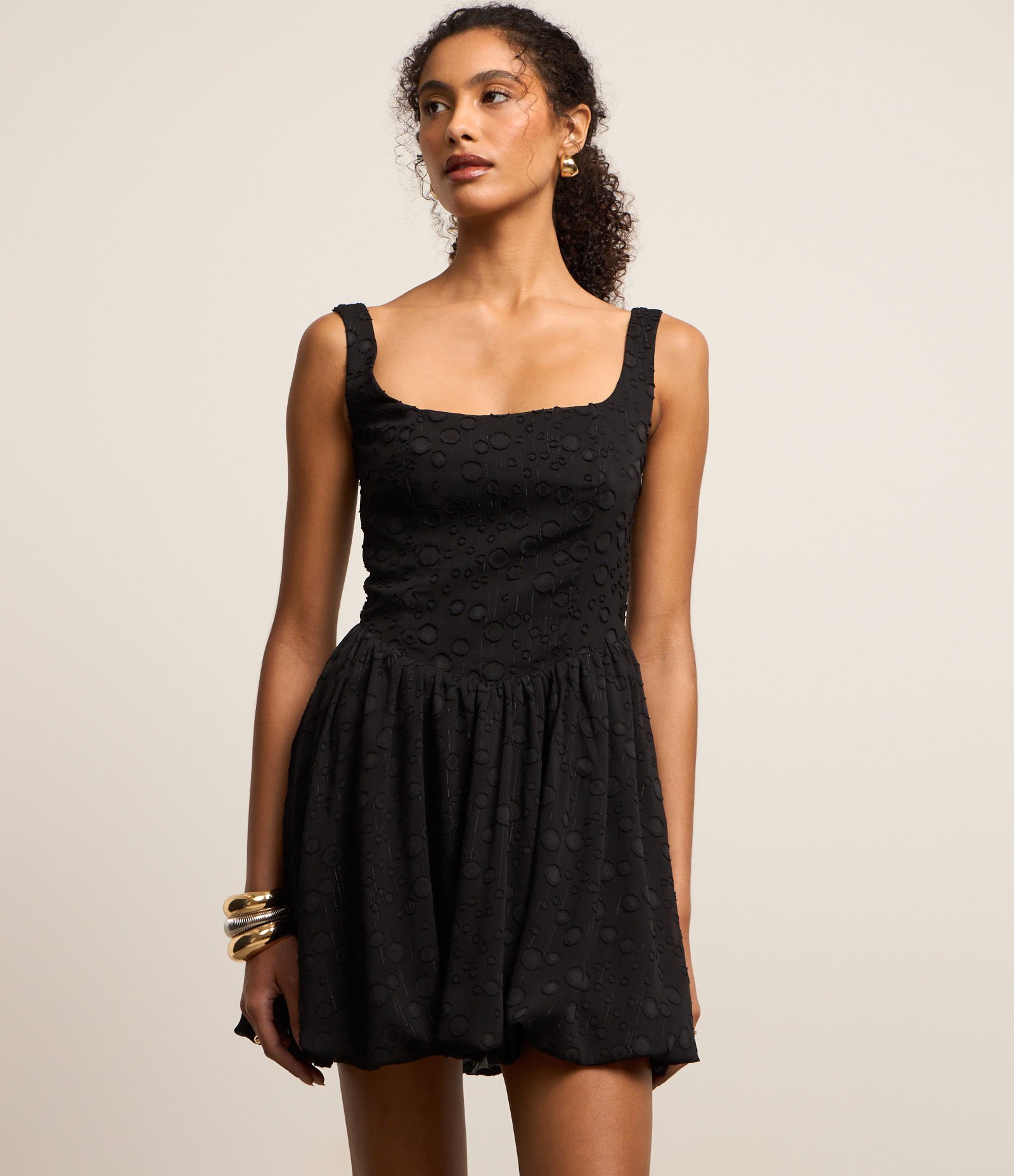 Vestido Balonê em Guipure com Textura Preto 2