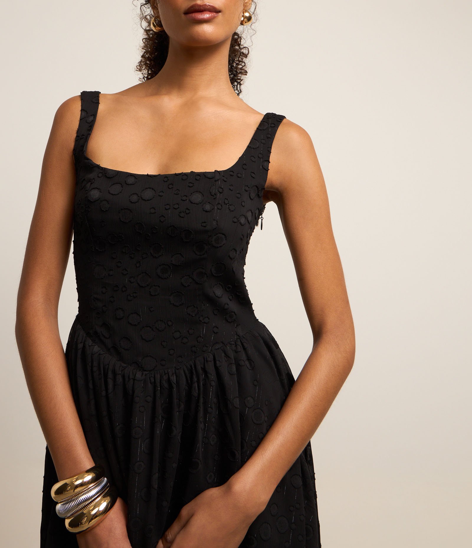 Vestido Balonê em Guipure com Textura Preto 4