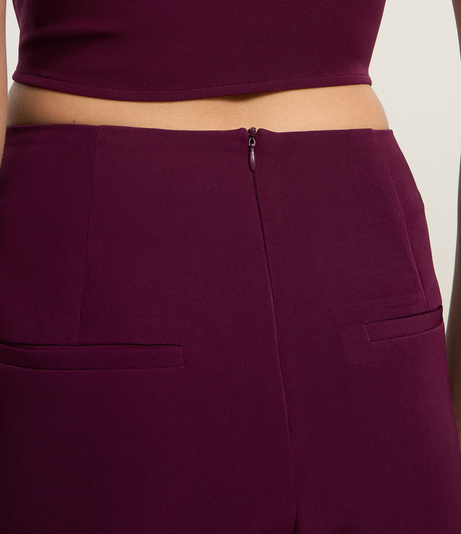 Short Saia Curto em Alfaiataria com Transpasse Arredondado Bordô 5