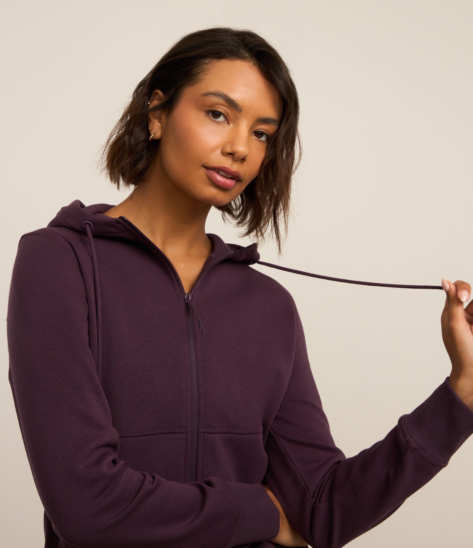 Jaqueta Esportiva em Mix de Tecidos com Capuz e Bolsos Vinho 5