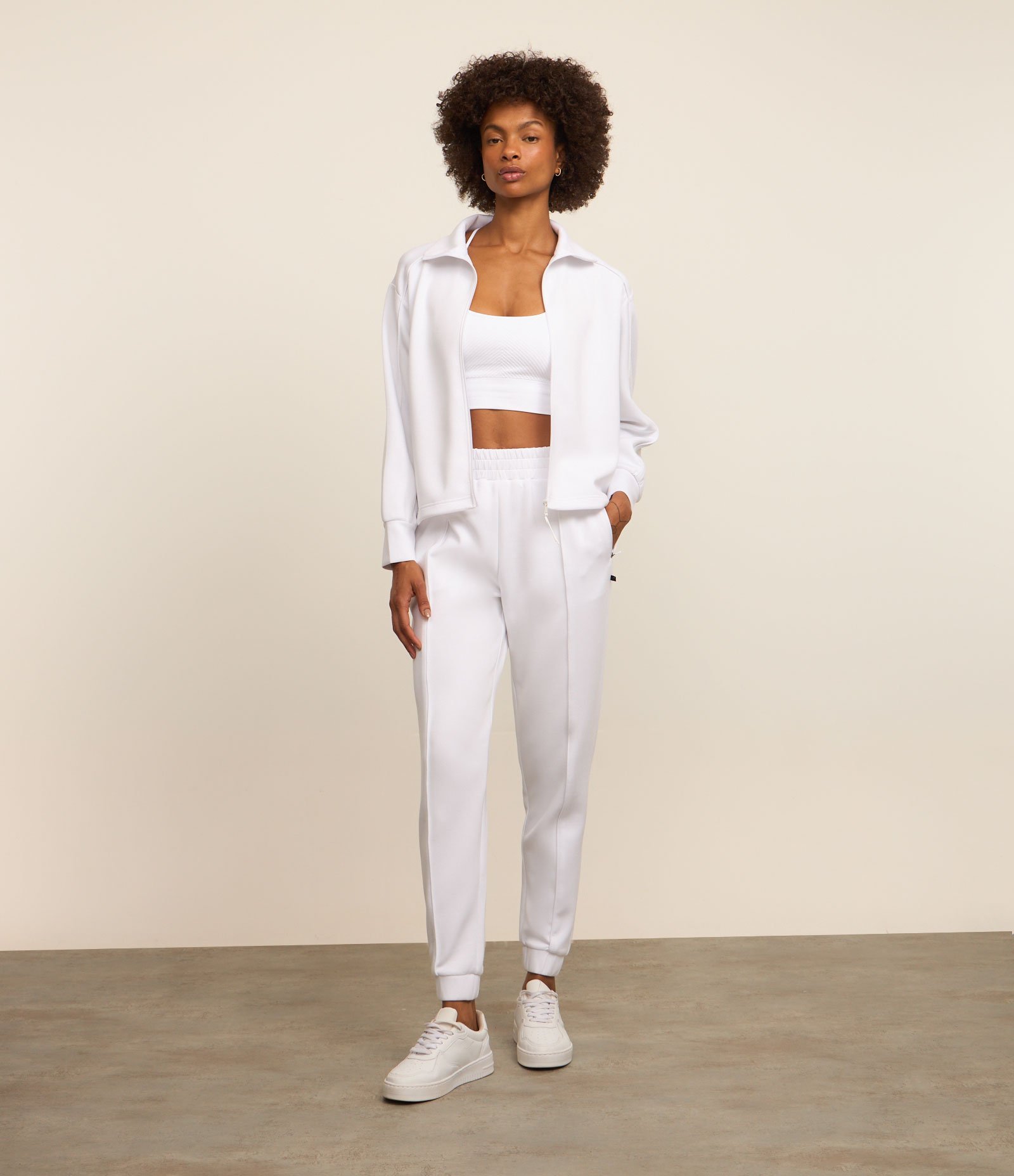 Calça Jogger em Microfibra Pesada com Frisos Branco 1