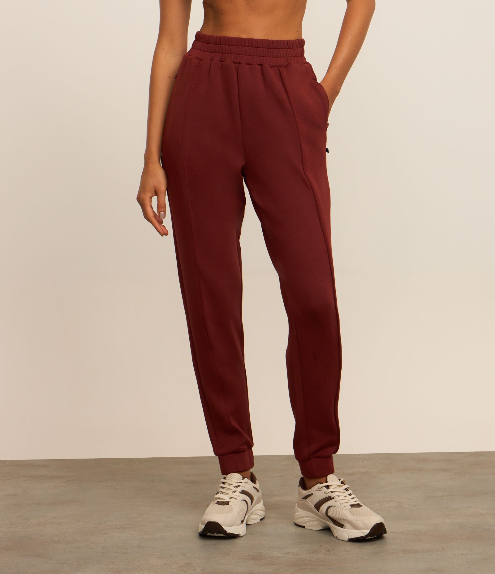 Calça Jogger em Microfibra Pesada com Frisos Vermelho 2