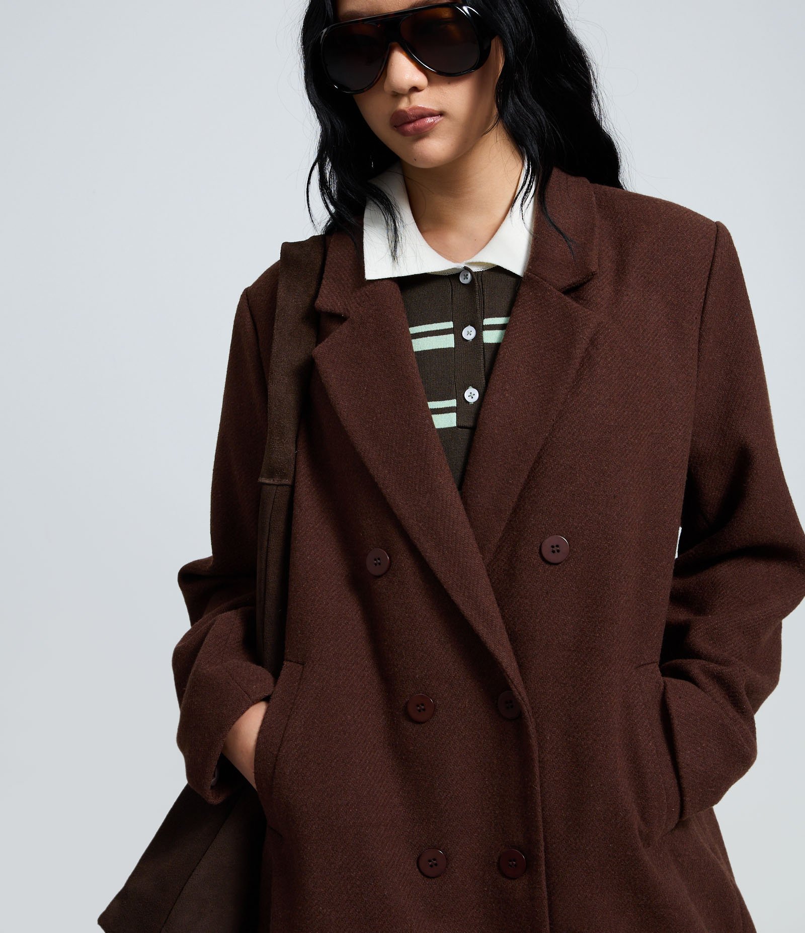 Casaco Longo em Polivelour com Botões e Bolsos Frontais 3