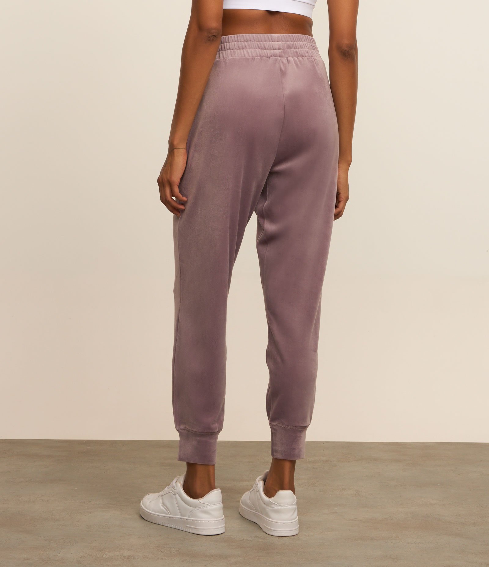 Calça Jogger Esportiva em Microfibra com Cós de Elástico Lilás 3
