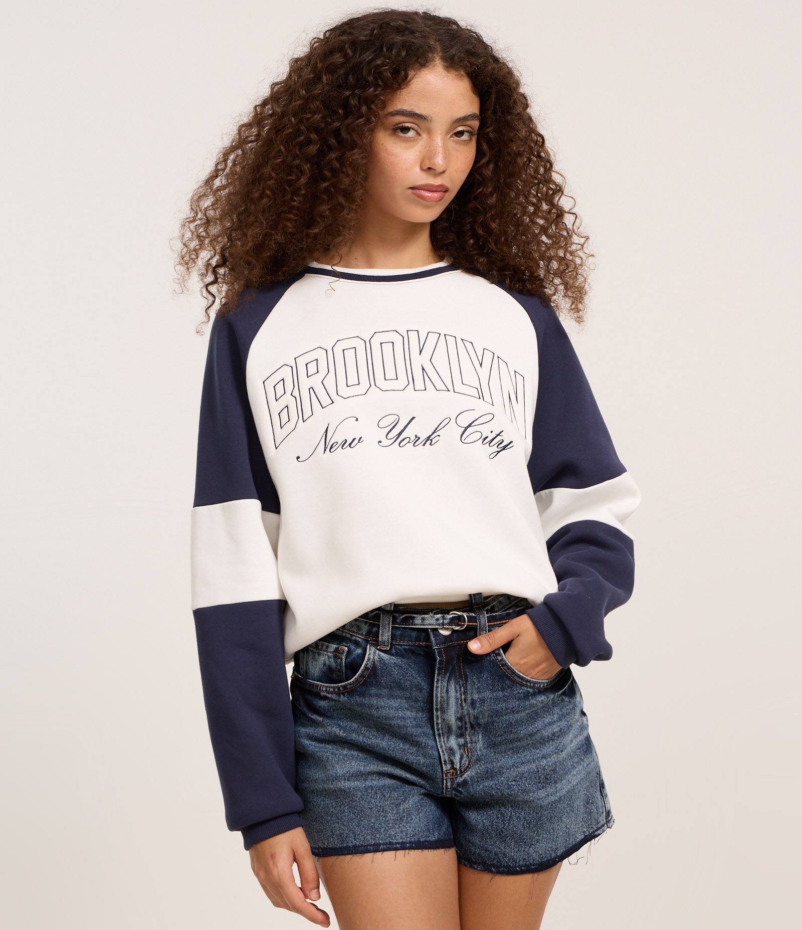 Moletom com Forro Fleece e Bordado Brooklyn Branco 3