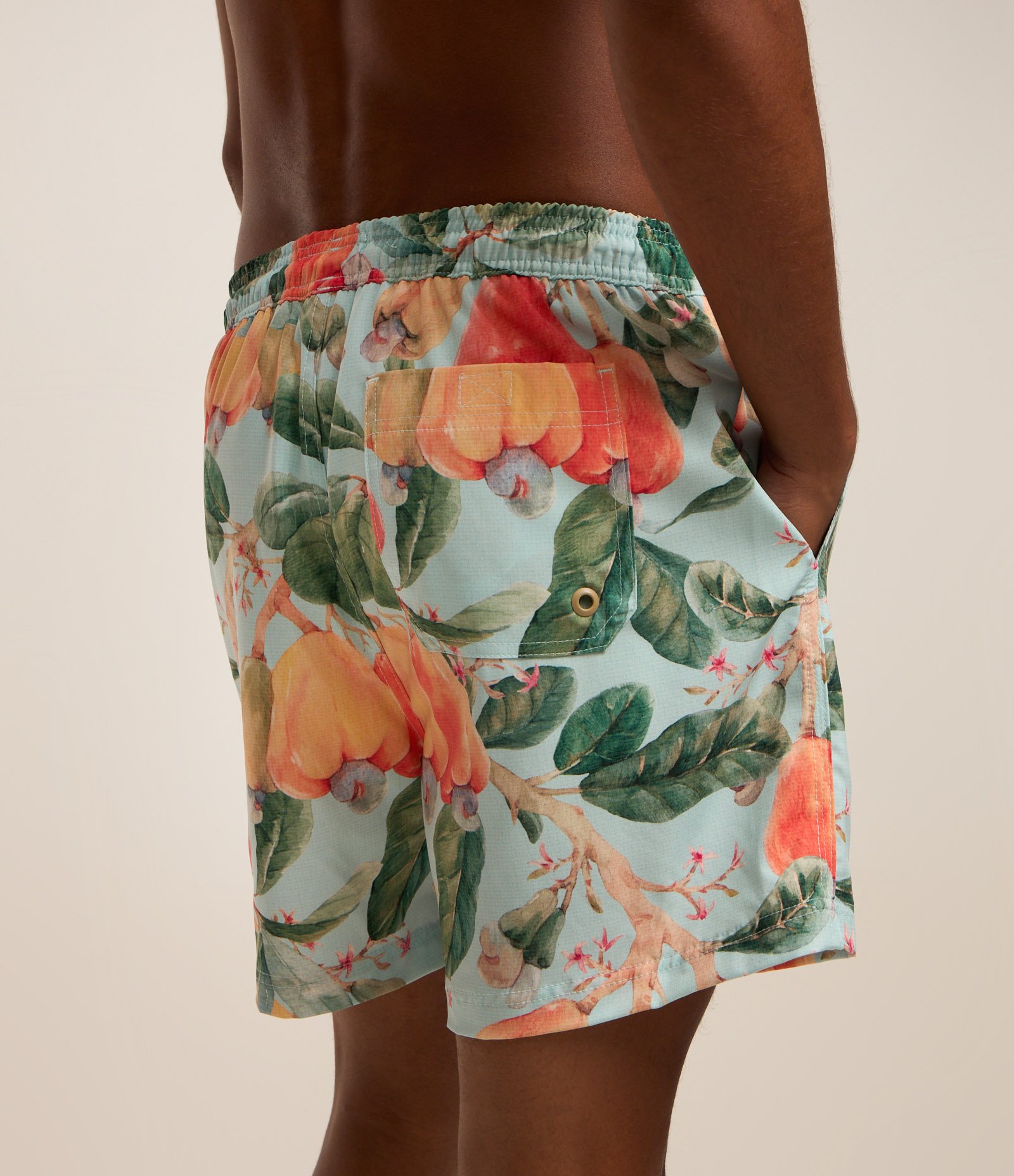 Bermuda de Banho em Microfibra com Estampa de Folhagem com Caju Multicores 3