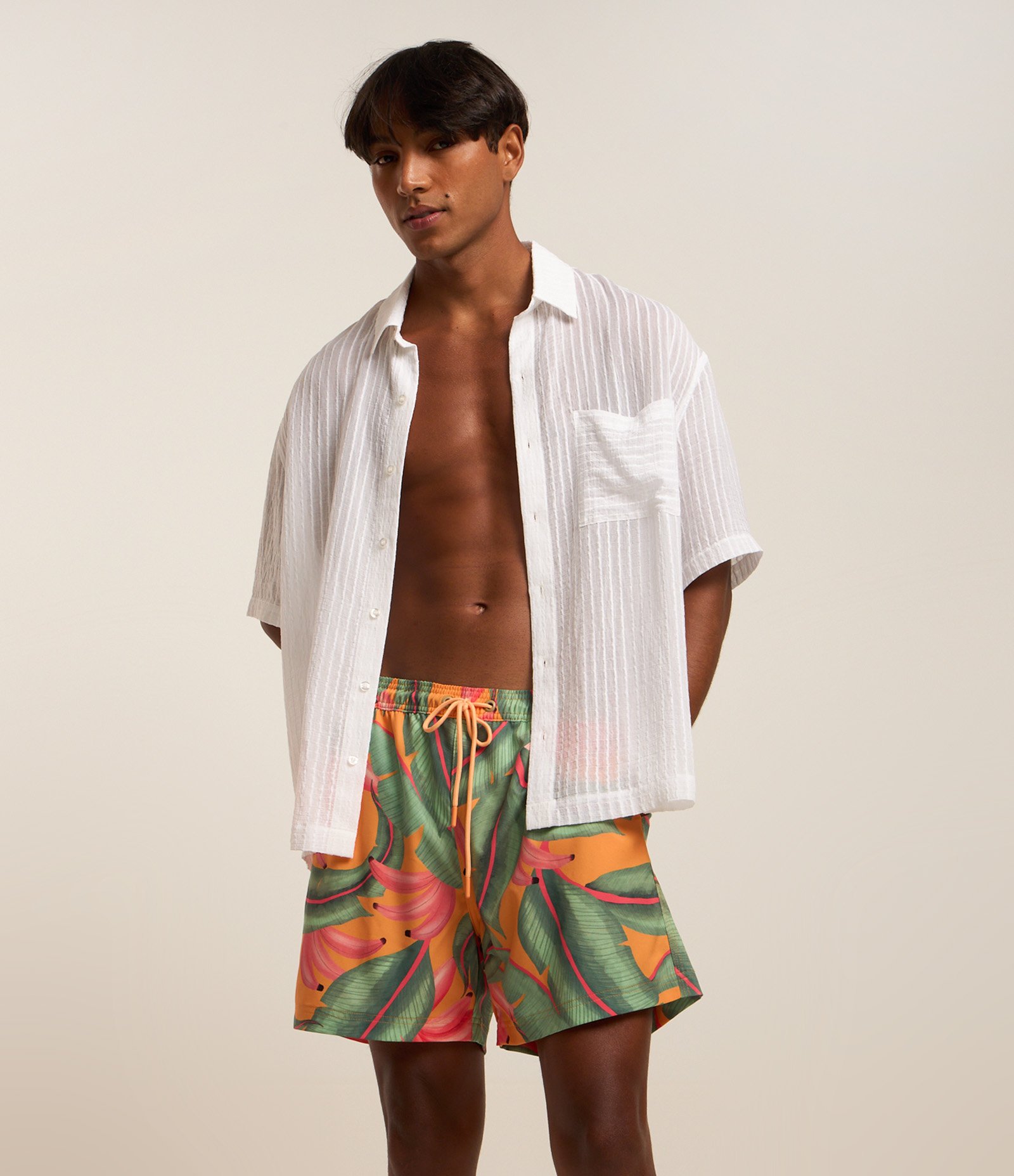 Bermuda em Microfibra com Estampa Tropical Laranja/Verde/Rosa 1