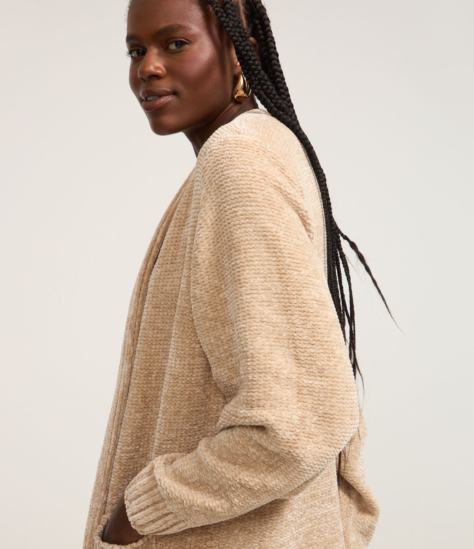 Cardigan Alongado em Chenille Canelado com Bolsos Frontais Bege 3
