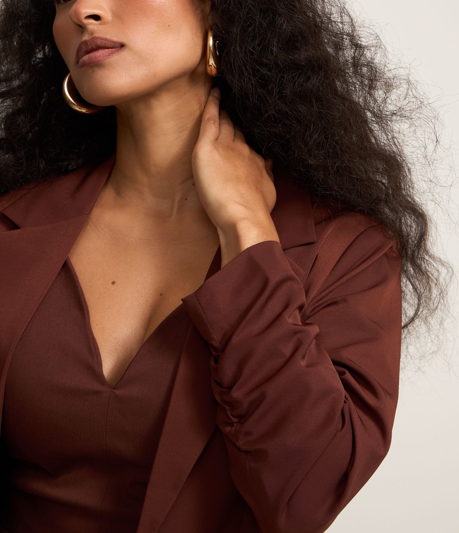 Blusa Cropped Corset em Bengaline com Decote V Marrom Claro 4