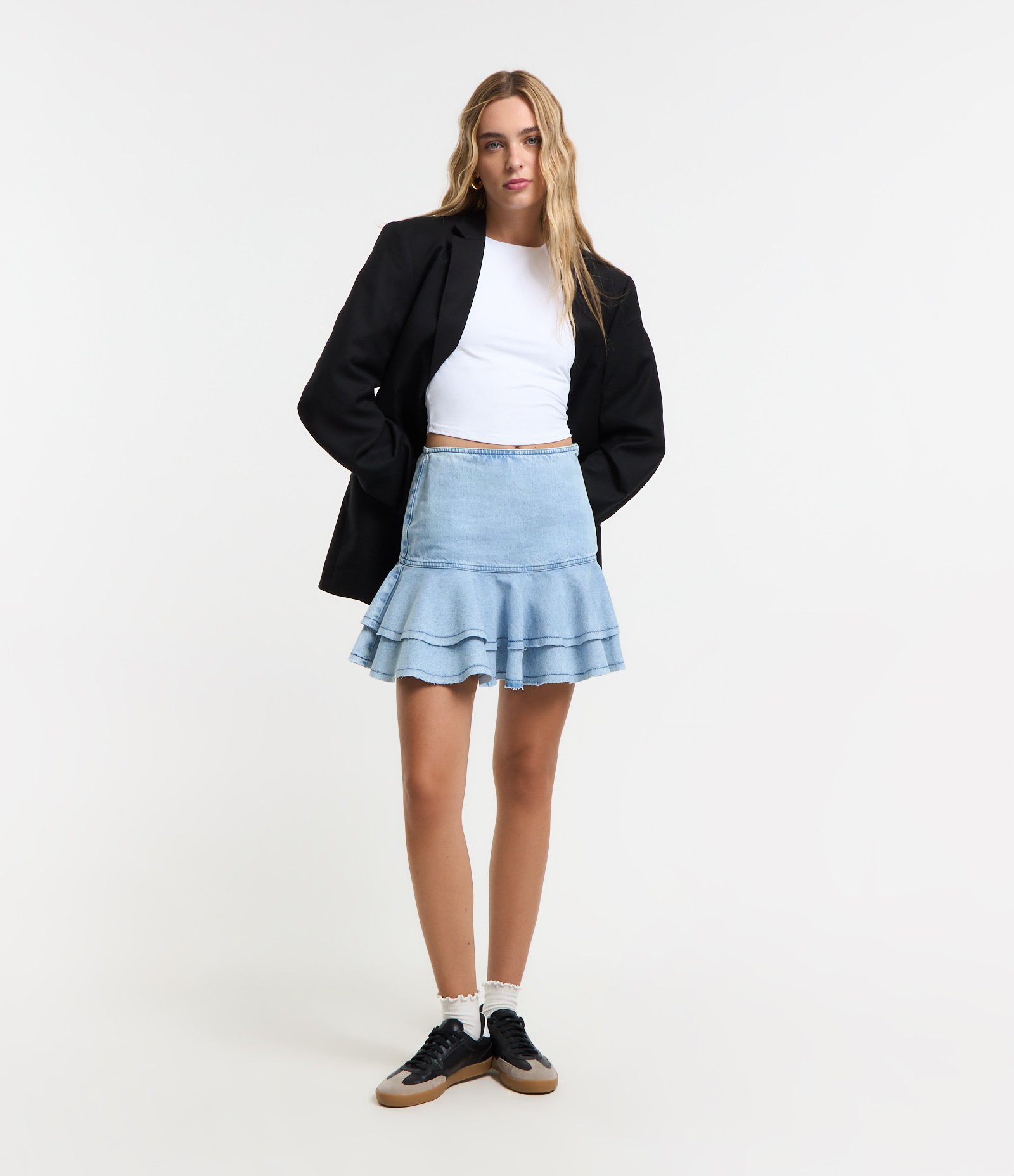 Saia Curta em Jeans Denim com Babado Duplo e Zíper Lateral Azul 1