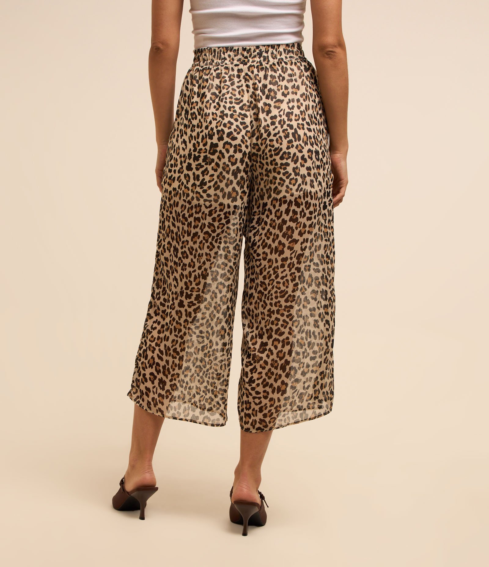 Calça em Chiffon Animal Print e Cós Elástico Marrom 3