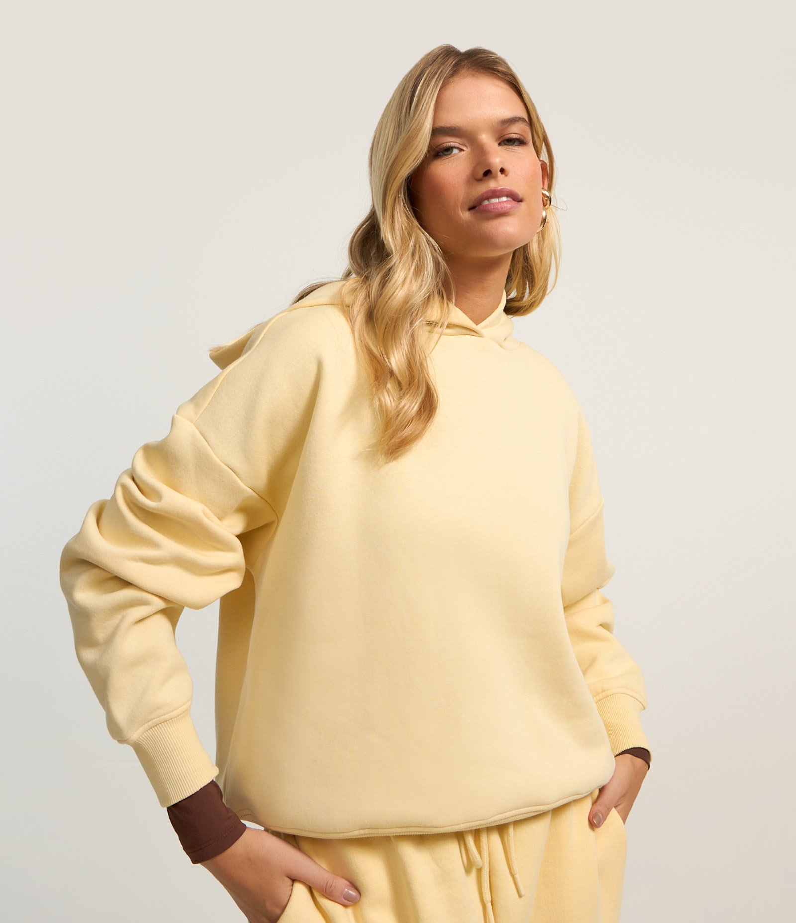 Casaco Fechado Básico em Moletom com Forro Fleece Amarelo 3