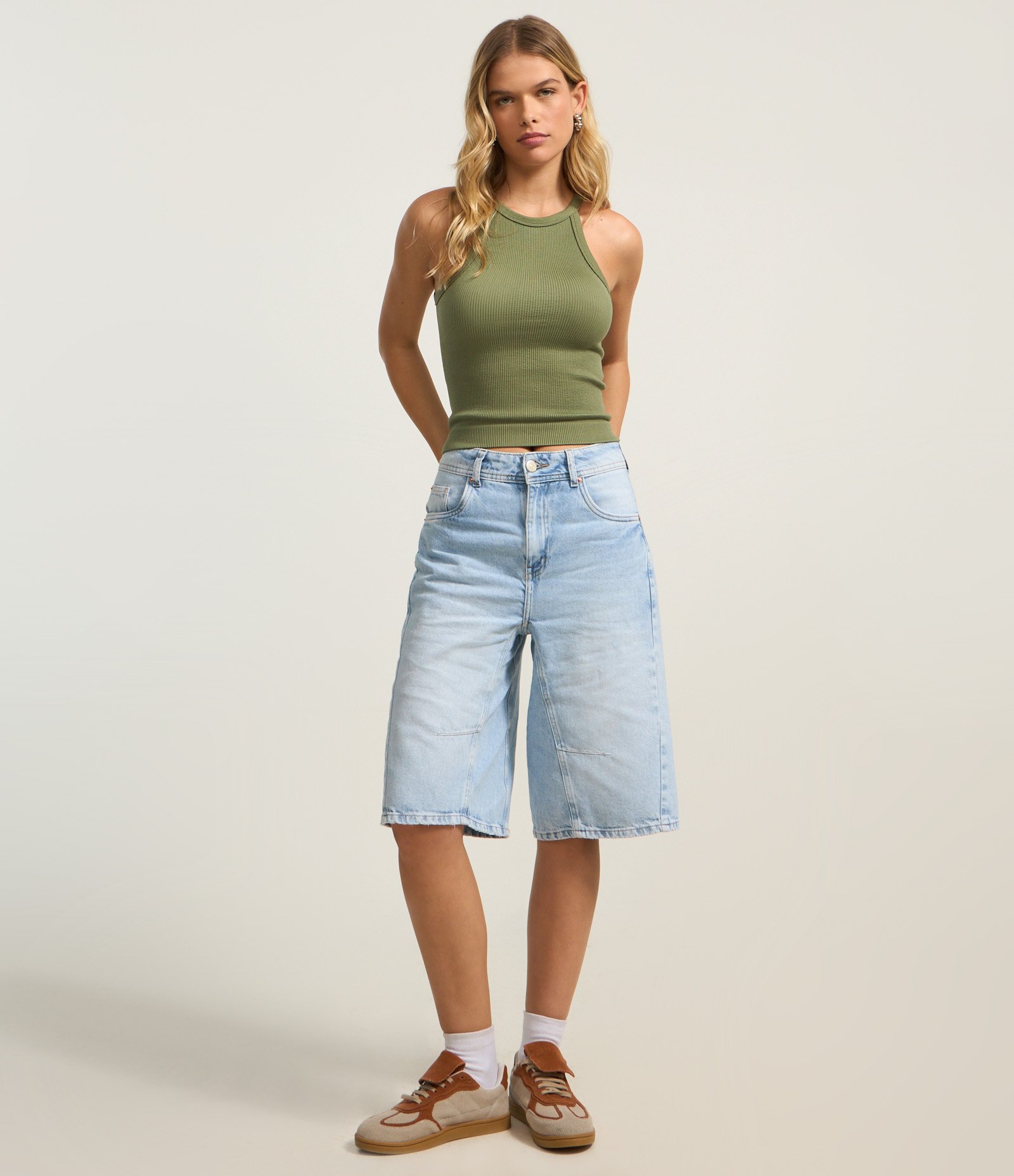 Blusa Básica com Decote Halter com Textura e Sem Costura Verde 2