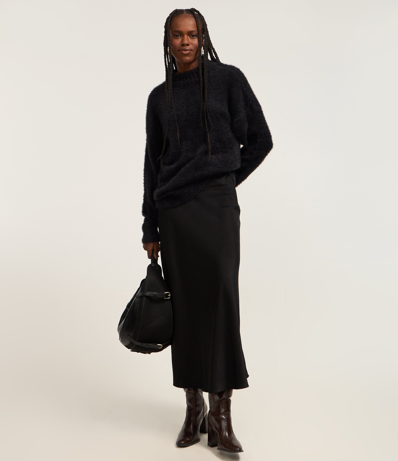 Suéter Slim Alongado em Tricô com Pelinhos Preto 2