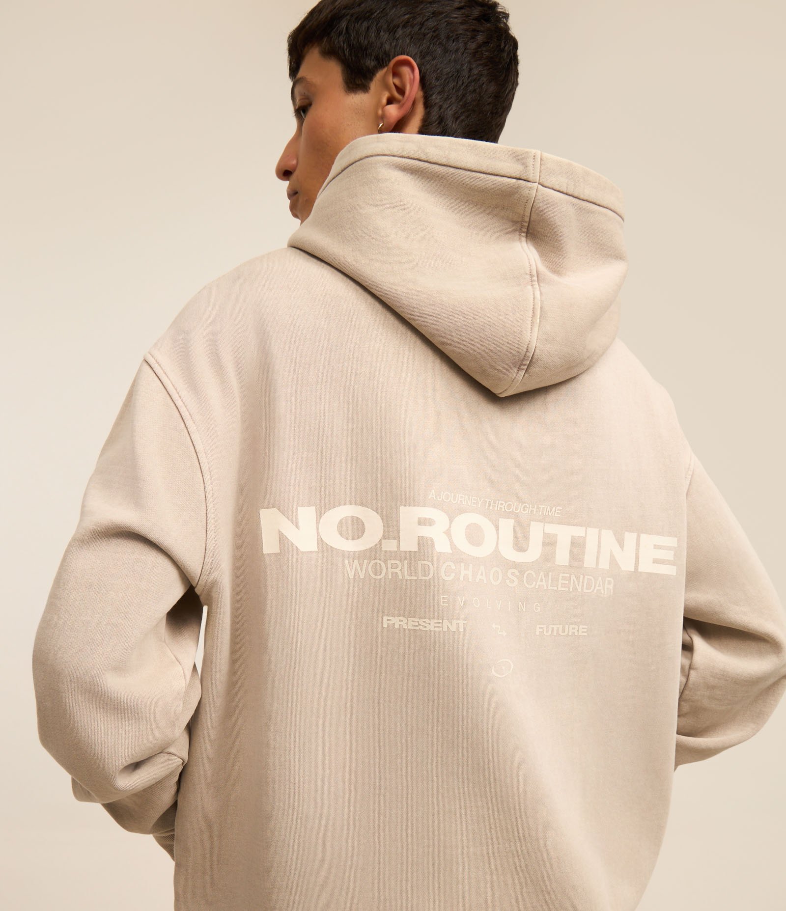 Casaco Relaxed em Moletom com Felpa com Estampa Localizada Cinza 3