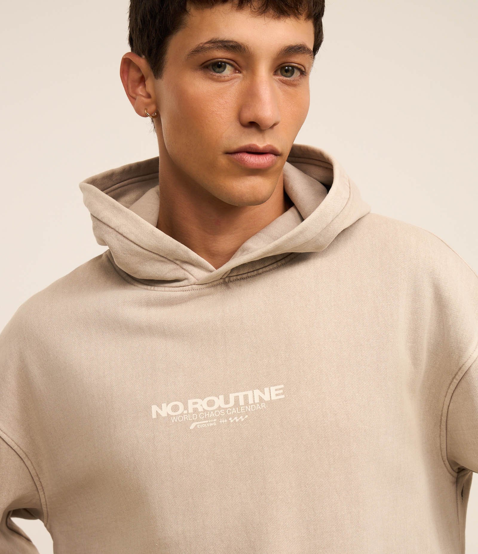 Casaco Relaxed em Moletom com Felpa com Estampa Localizada Cinza 6