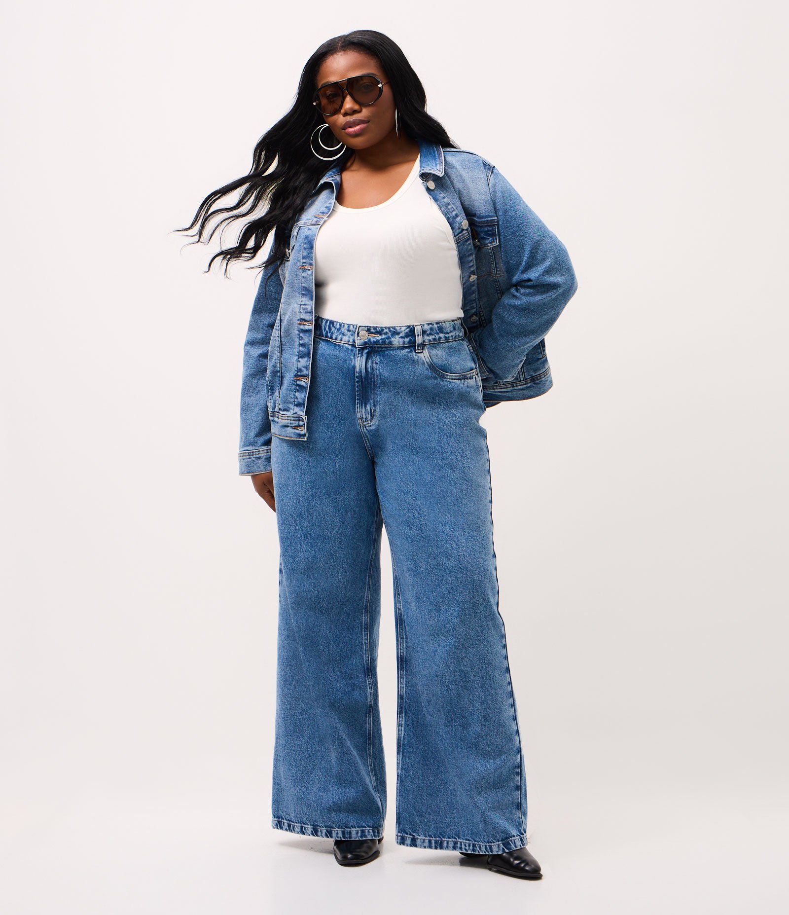 Jaqueta Básica em Jeans Estonado Curve & Plus Size Azul 2