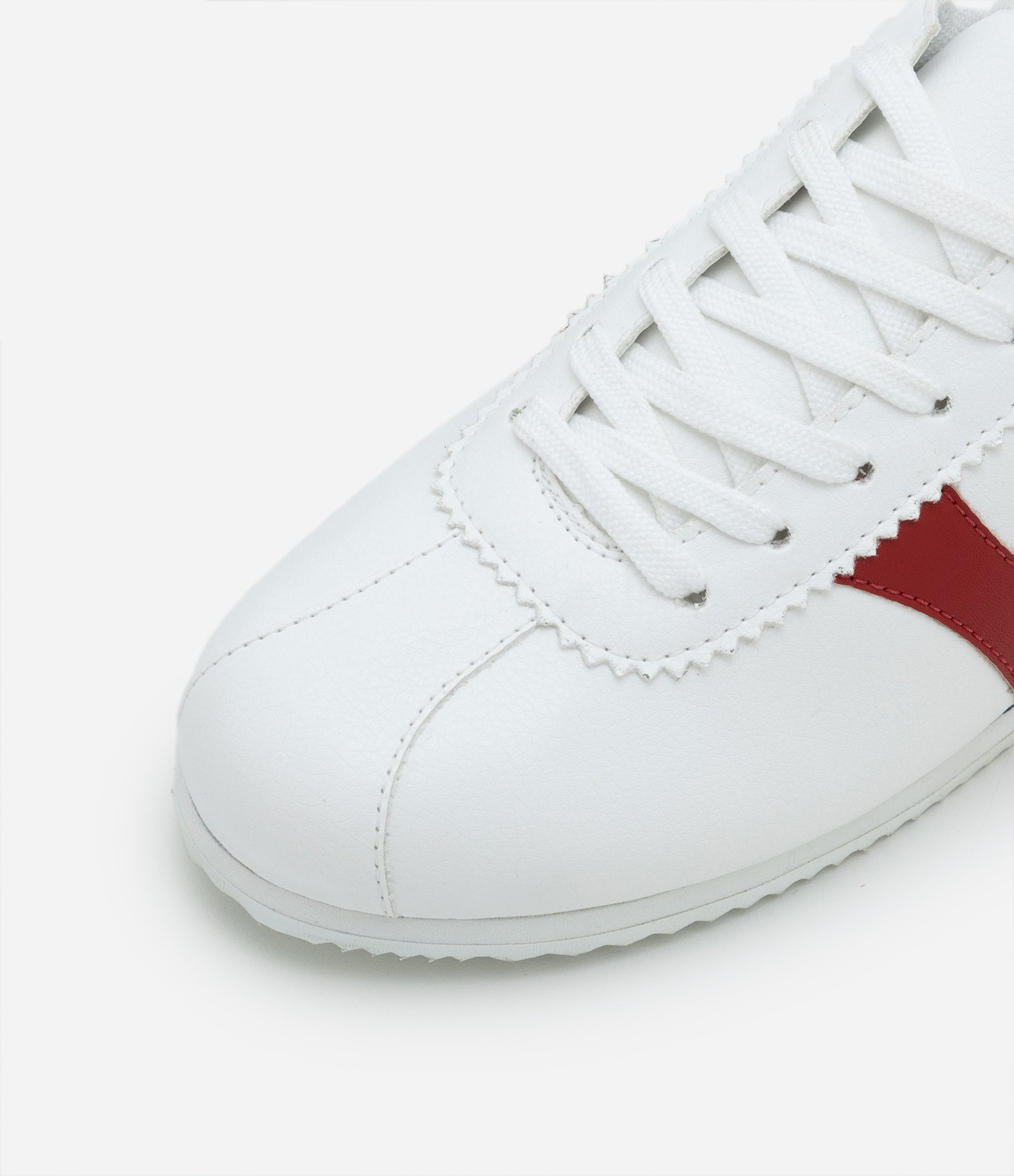 Tênis em Material Sintético com Cano Baixo Branco 5