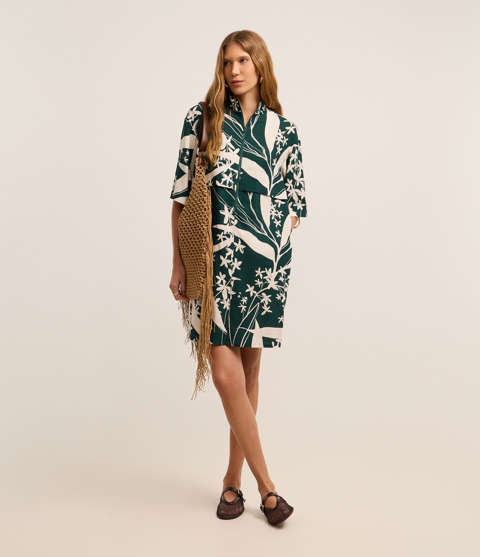 Vestido Curto em Viscolinho com Estampa Floral Verde 2