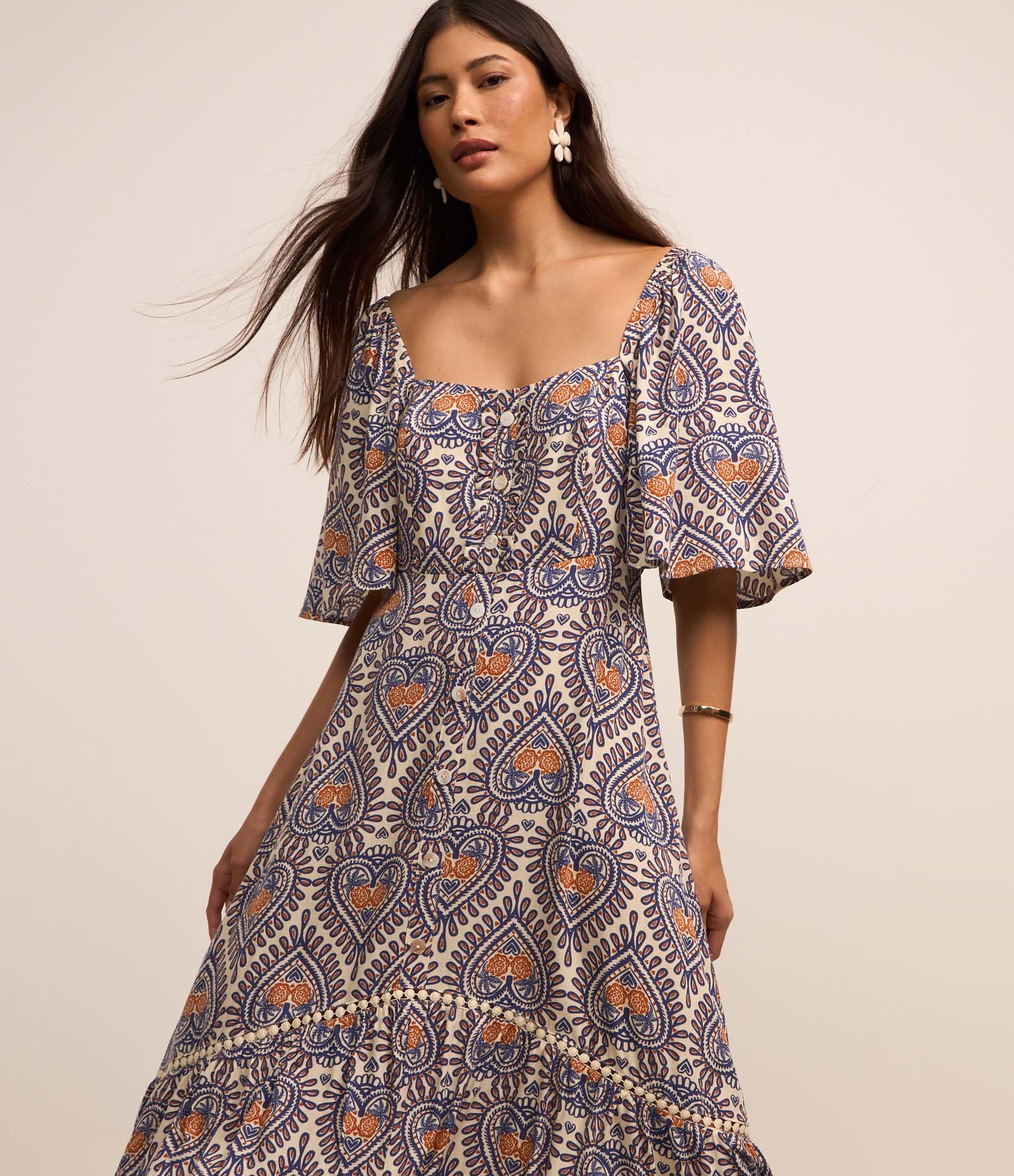 Vestido Long Midi em Viscose com Estampa de Abacaxi e Manga Evasê Multicores 2