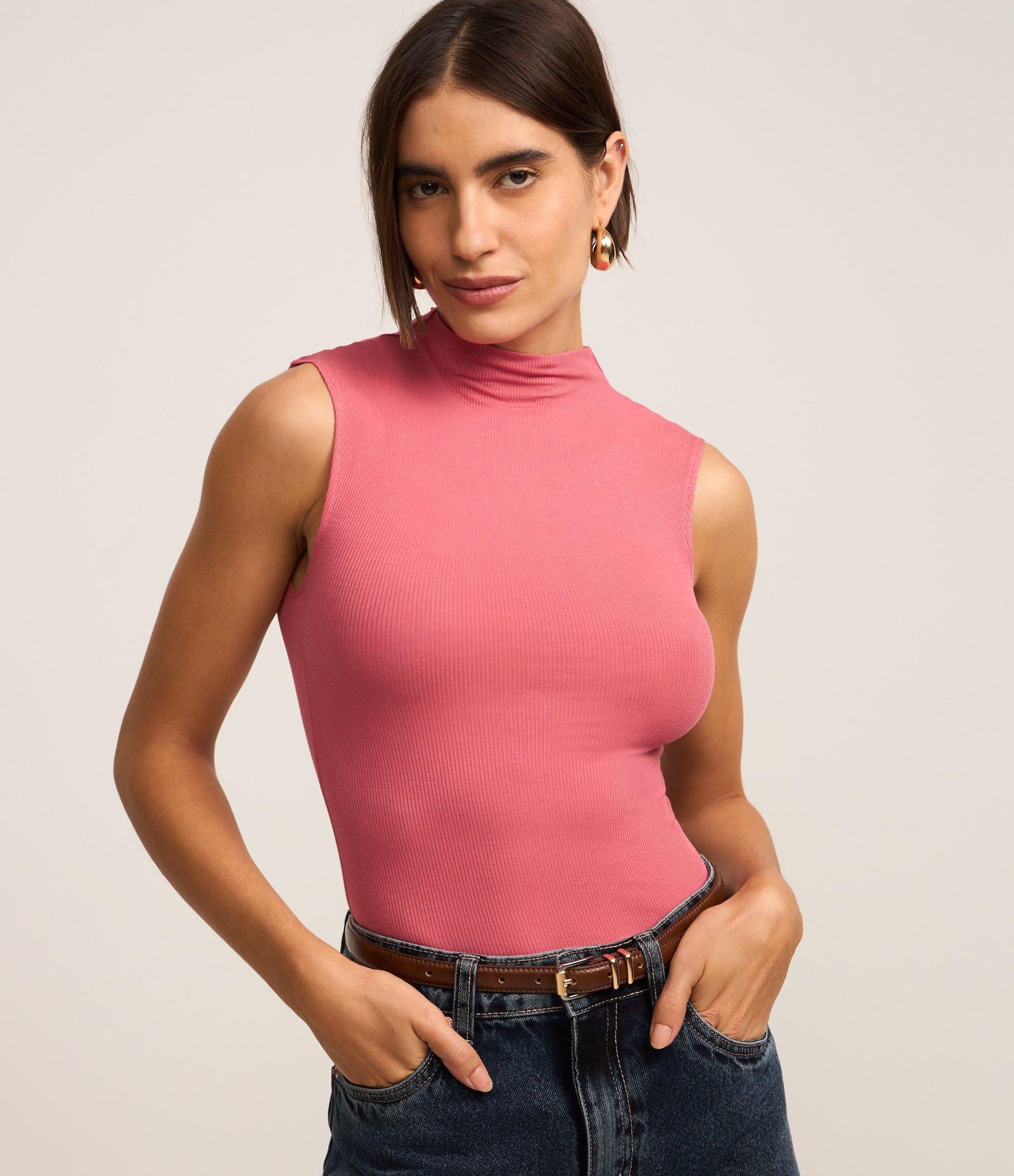Blusa Sem Manga em Viscose com Gola Alta e Textura Canelada Rosa 1