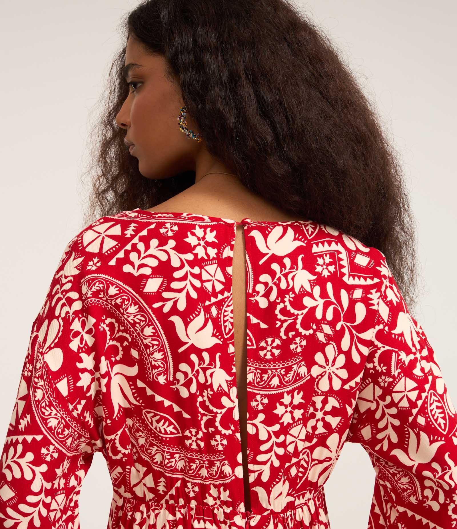 Macaquinho em Twill com Estampa Floral e Franzido na Cintura Vermelho 4