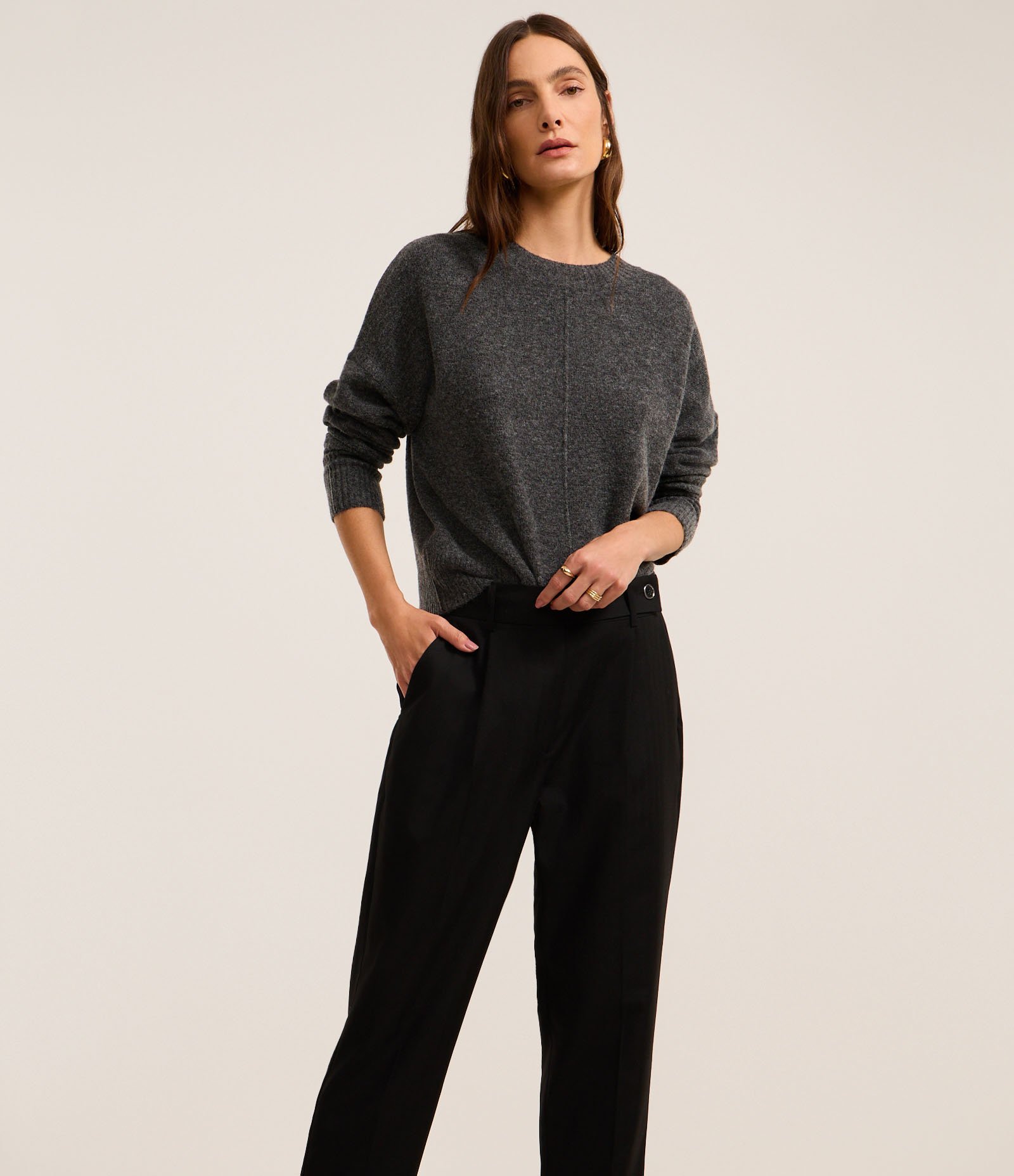 Calça Cenoura Alfaiatada com Cós Transpassado Preto 2