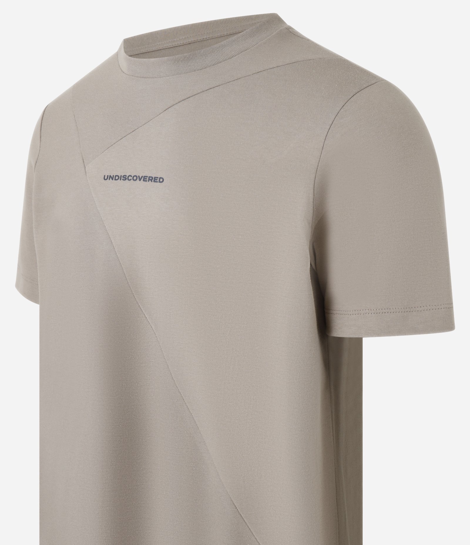 Camiseta em Algodão com Estampa Lettering Textura e Detalhe em Recortes Marrom 6