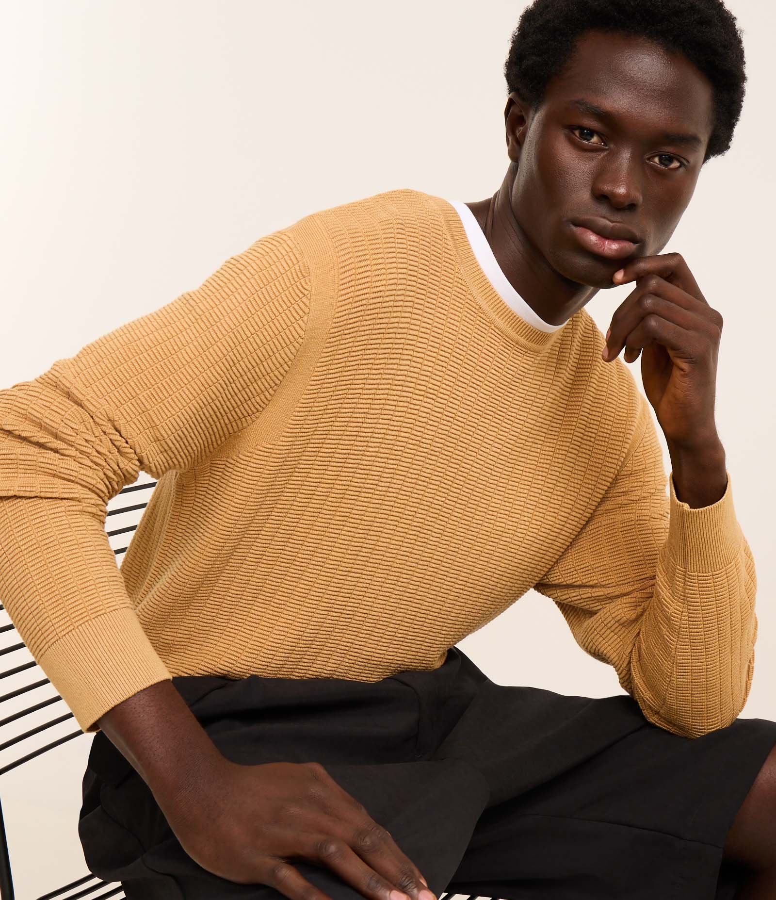 Suéter em Malha com Textura Xadrez Grid Marrom 3