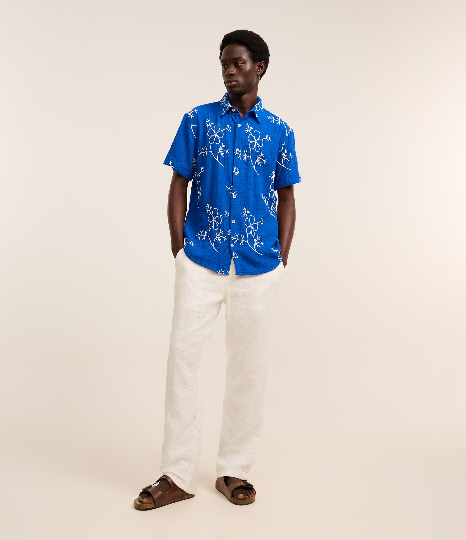 Camisa em Algodão com Bordado Floral Azul 2