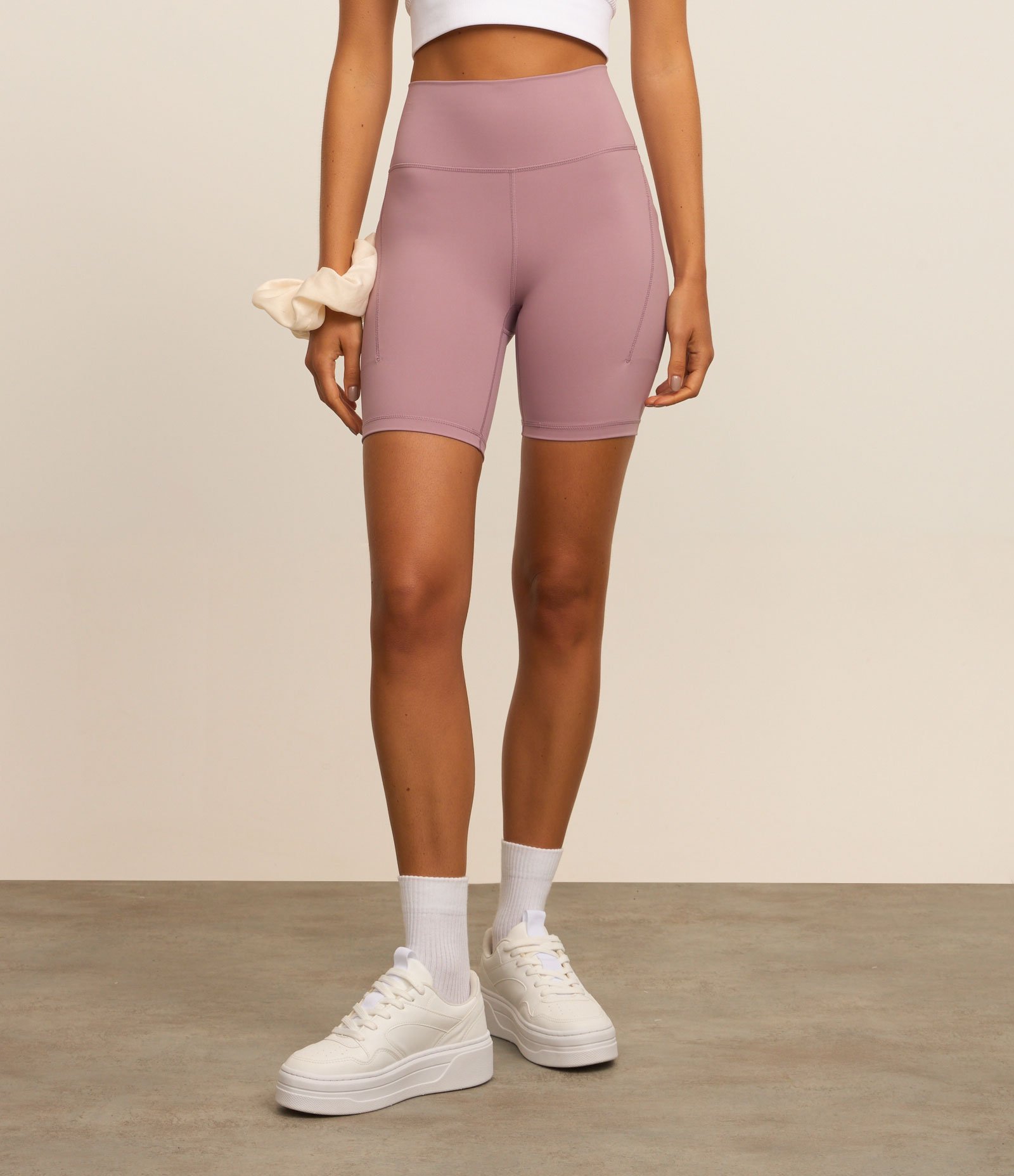 Bermuda Esportiva em Microfibra com Bolso Funcional Roxo 2