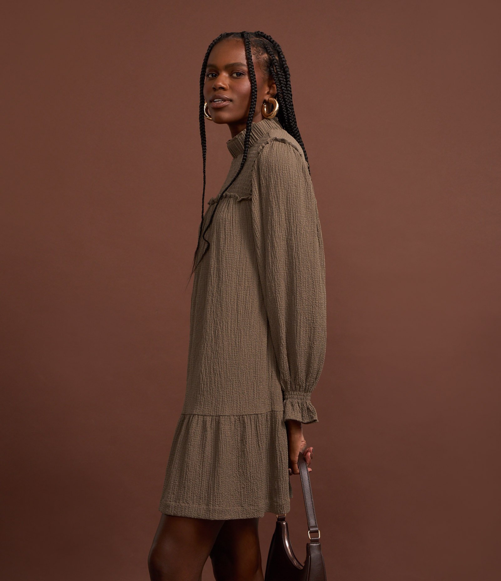 Vestido Curto em Viscose com Gola Alta e Lastex Verde 4