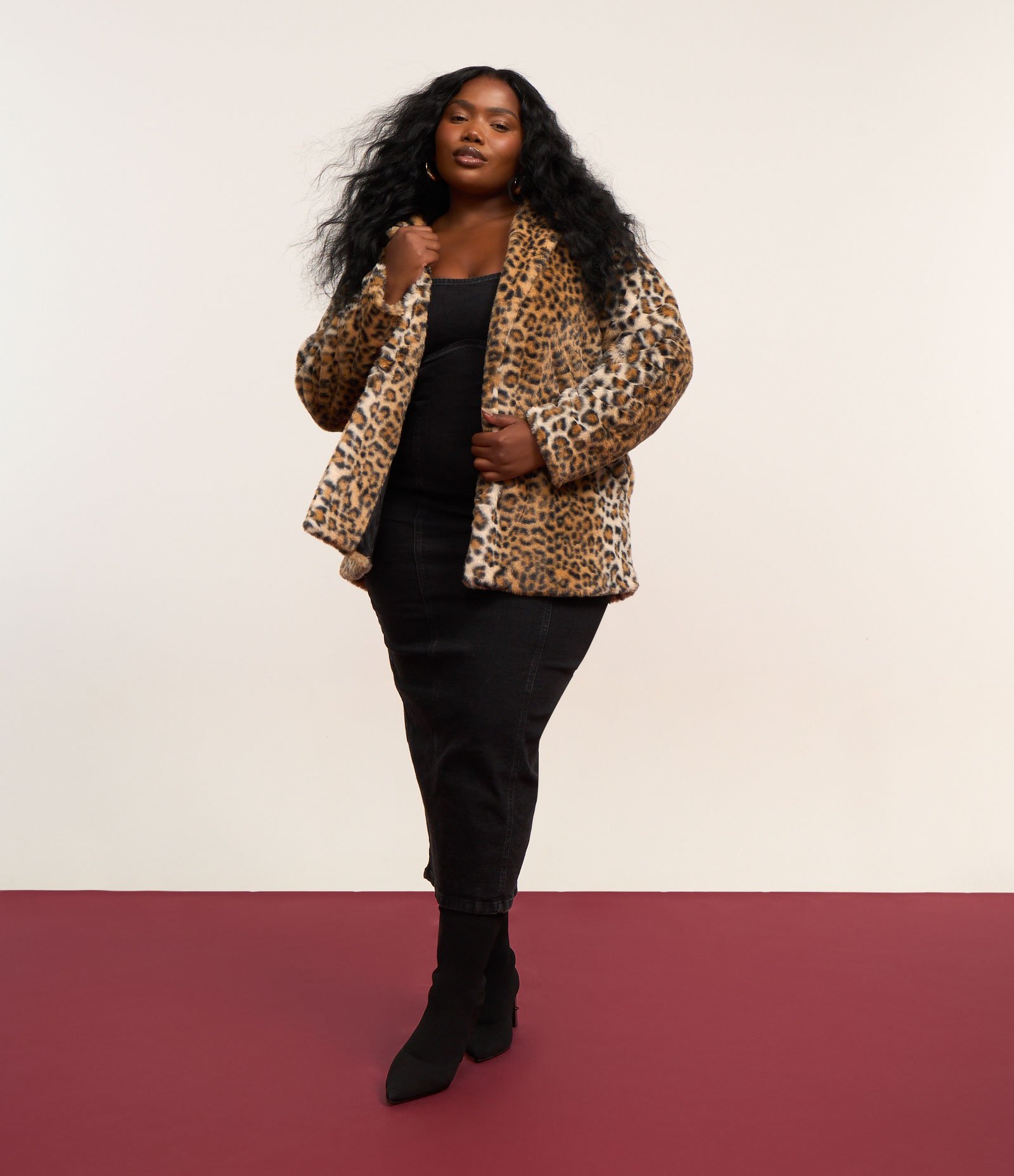 Casaco Pelo Artificial Animal Print Onça Curve & Plus Size Marrom 3