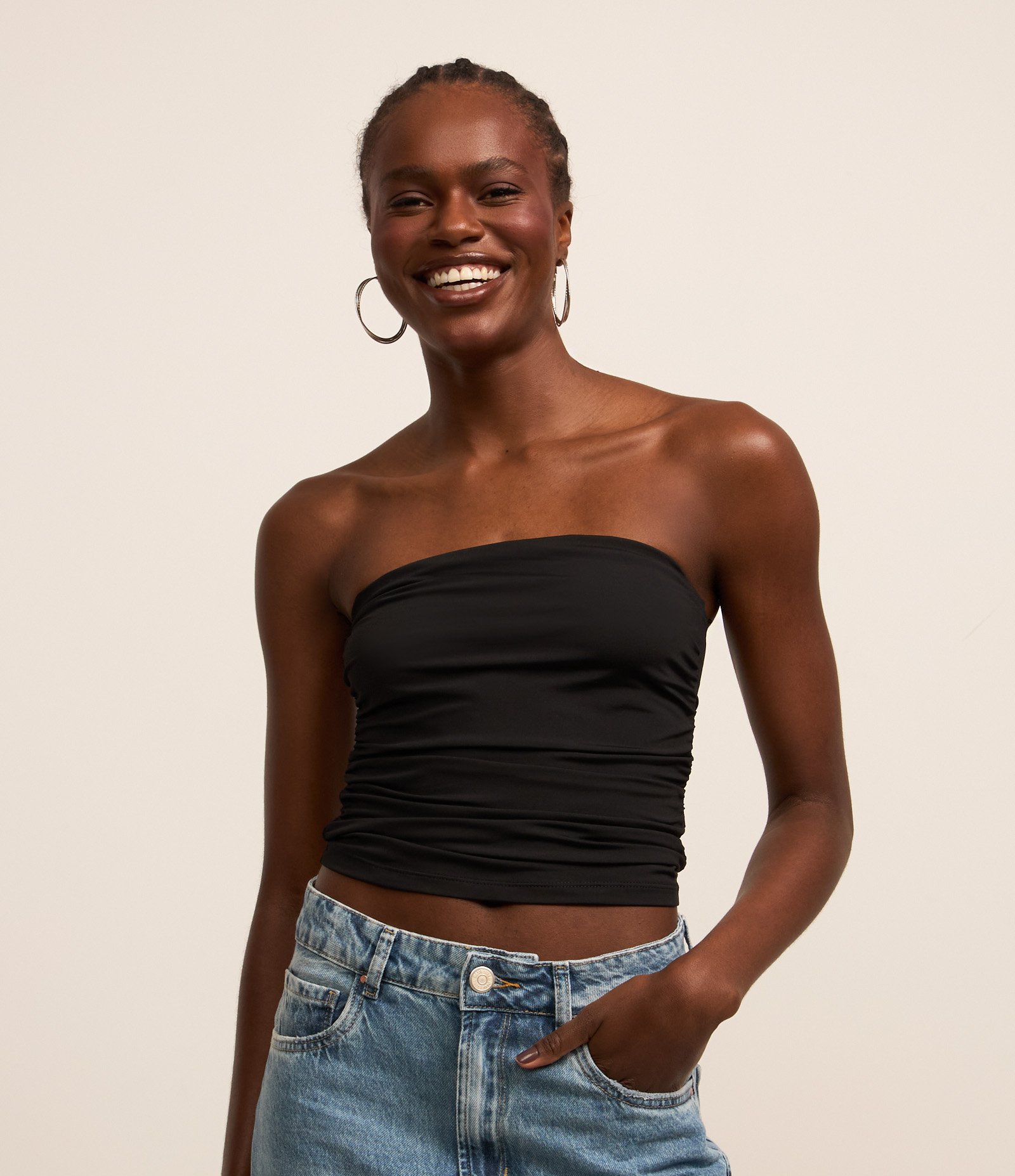 Blusa Tomara que Caia em Poliamida com Franzido na Lateral Preto 1