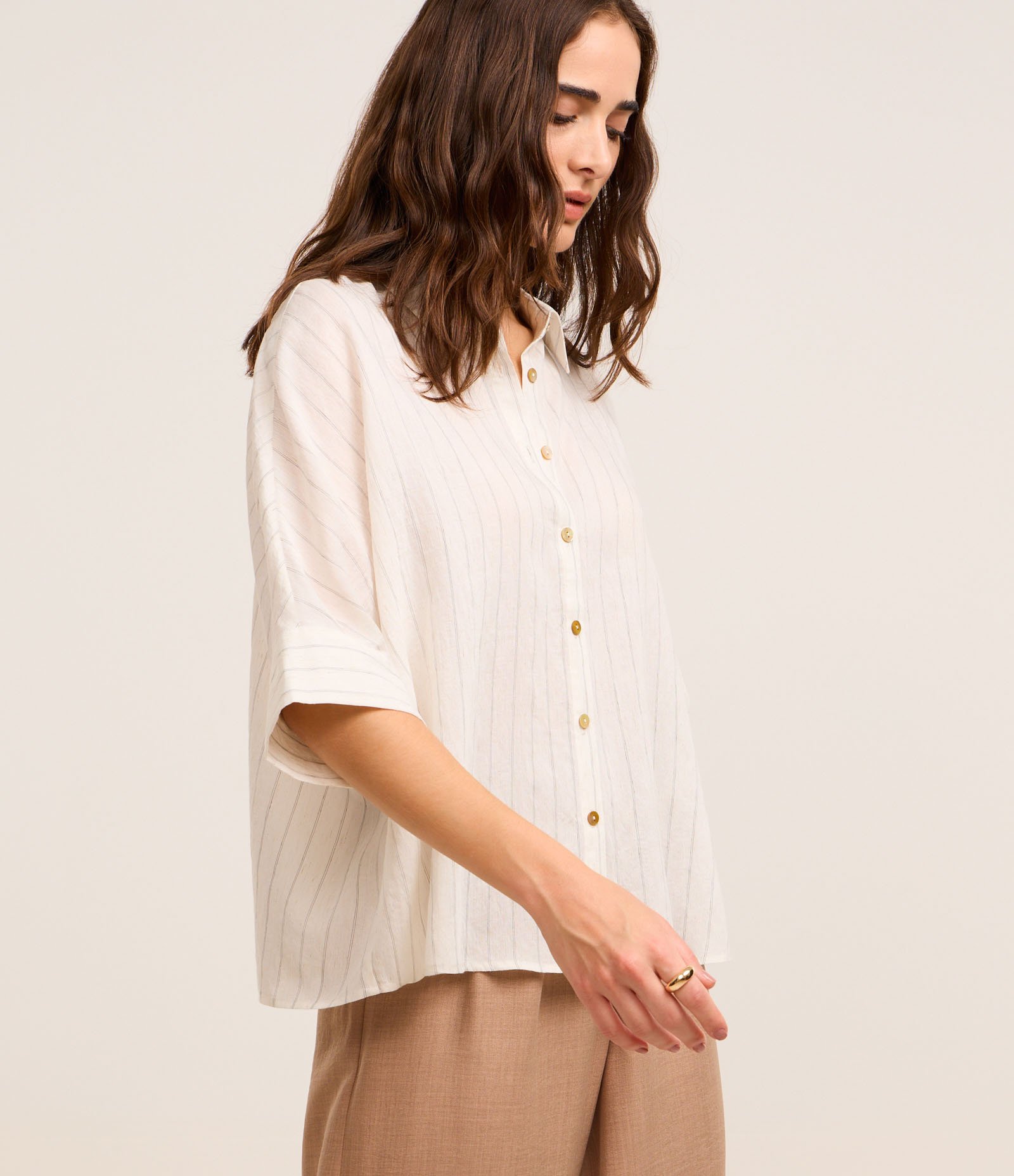 Camisa Oversized em Viscolinho Listrado com Fio Tinto Off White 3