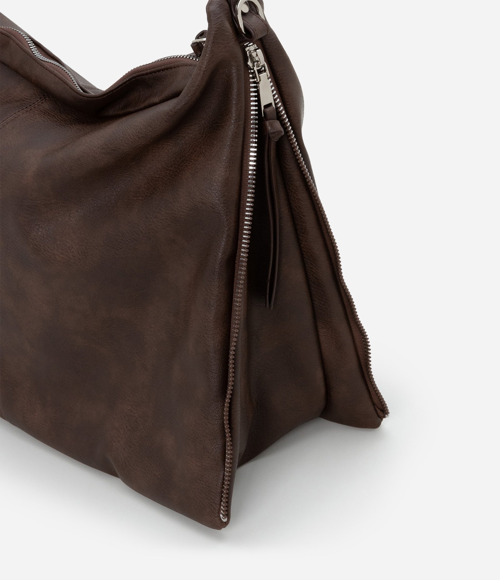 Bolsa Hobo Grande Desestruturada com Alças Duplas Marrom 5