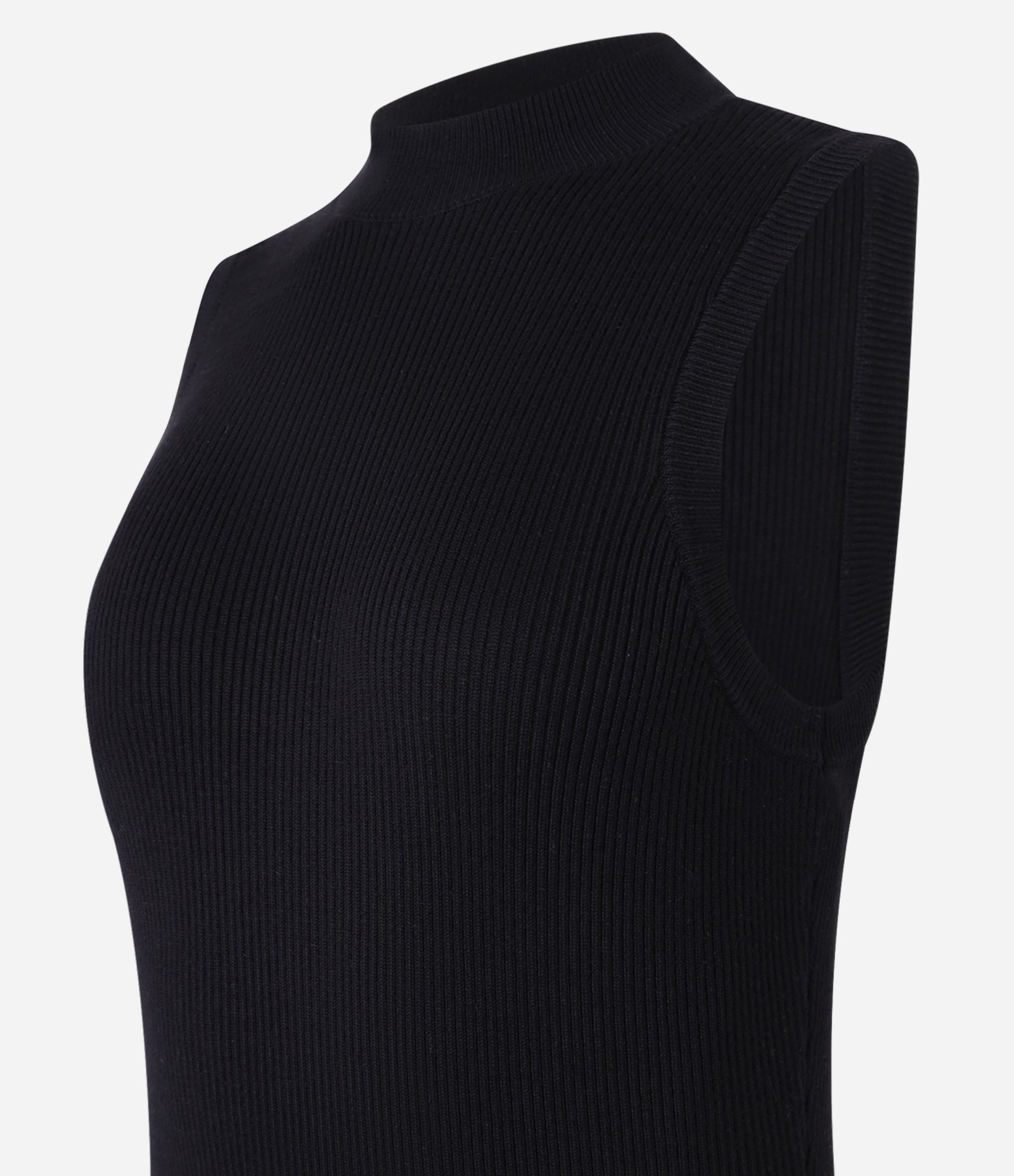 Vestido Reto New Midi em Tricô com Textura Canelada Preto 8