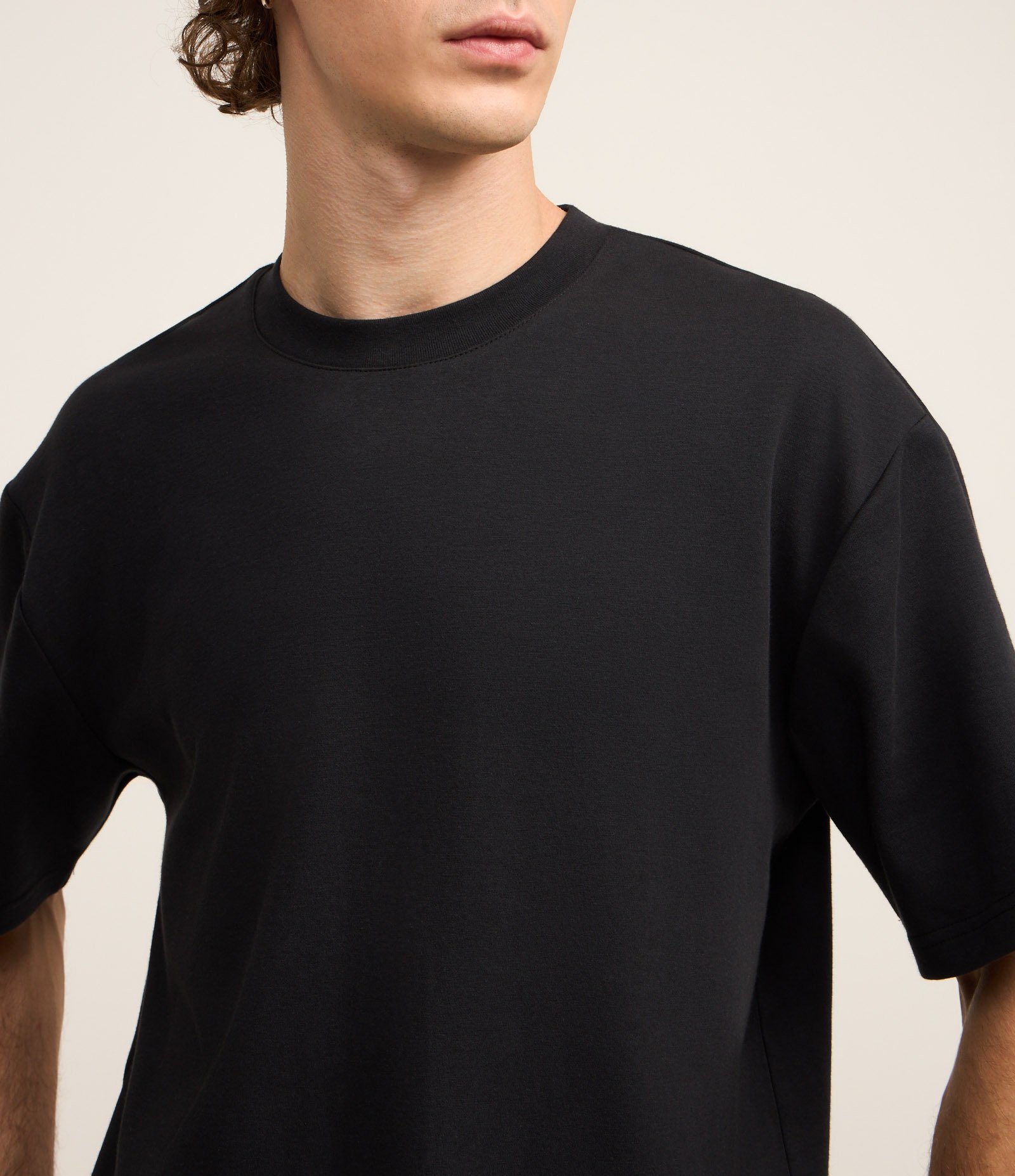 Camiseta Boxy em Tecnologia Dry e Algodão Preto 3