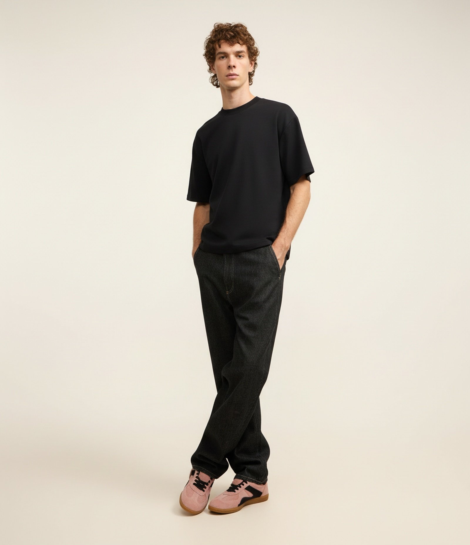 Camiseta Boxy em Tecnologia Dry e Algodão Preto 1